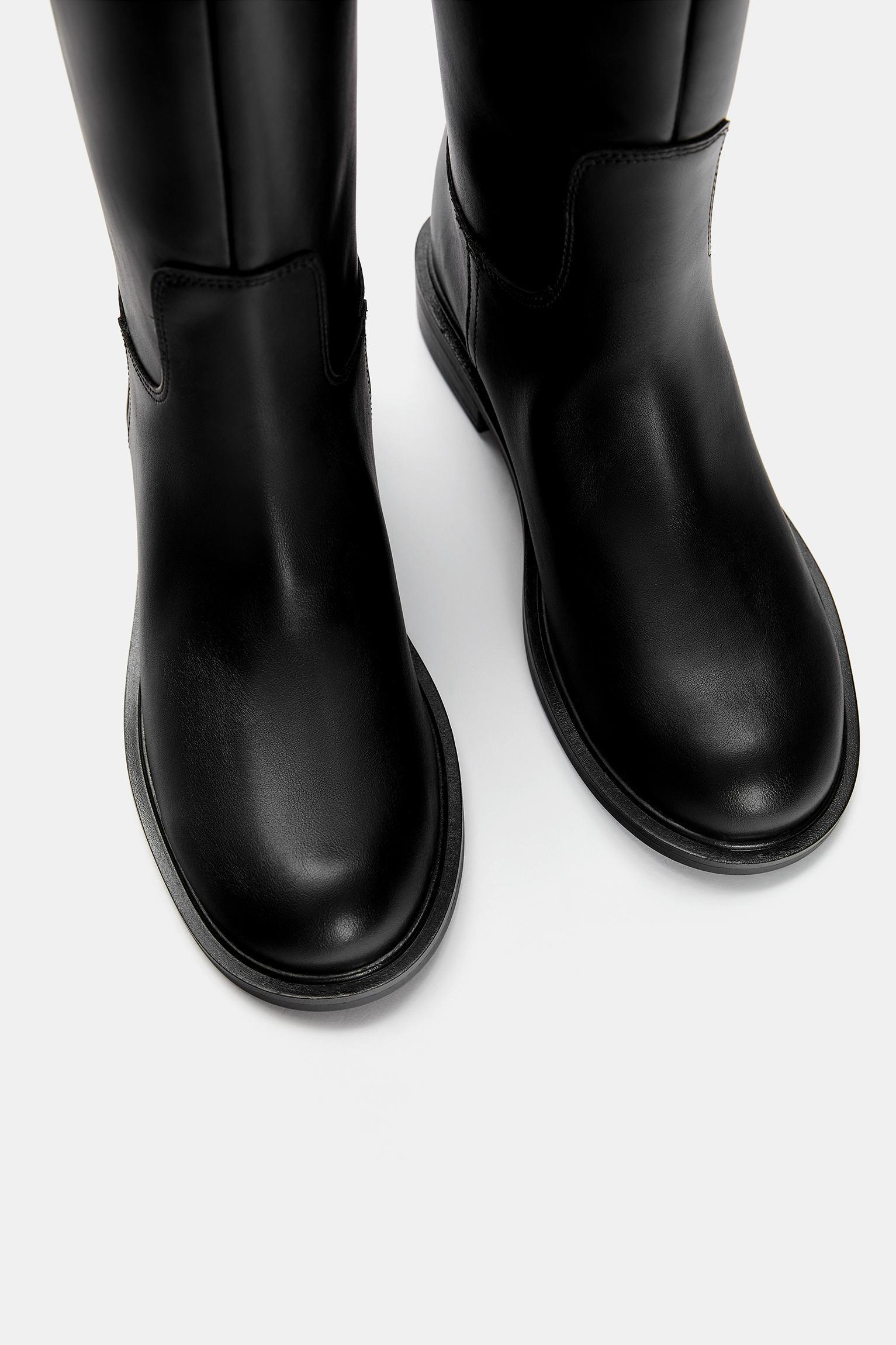 Flat knee-high boots Product Image