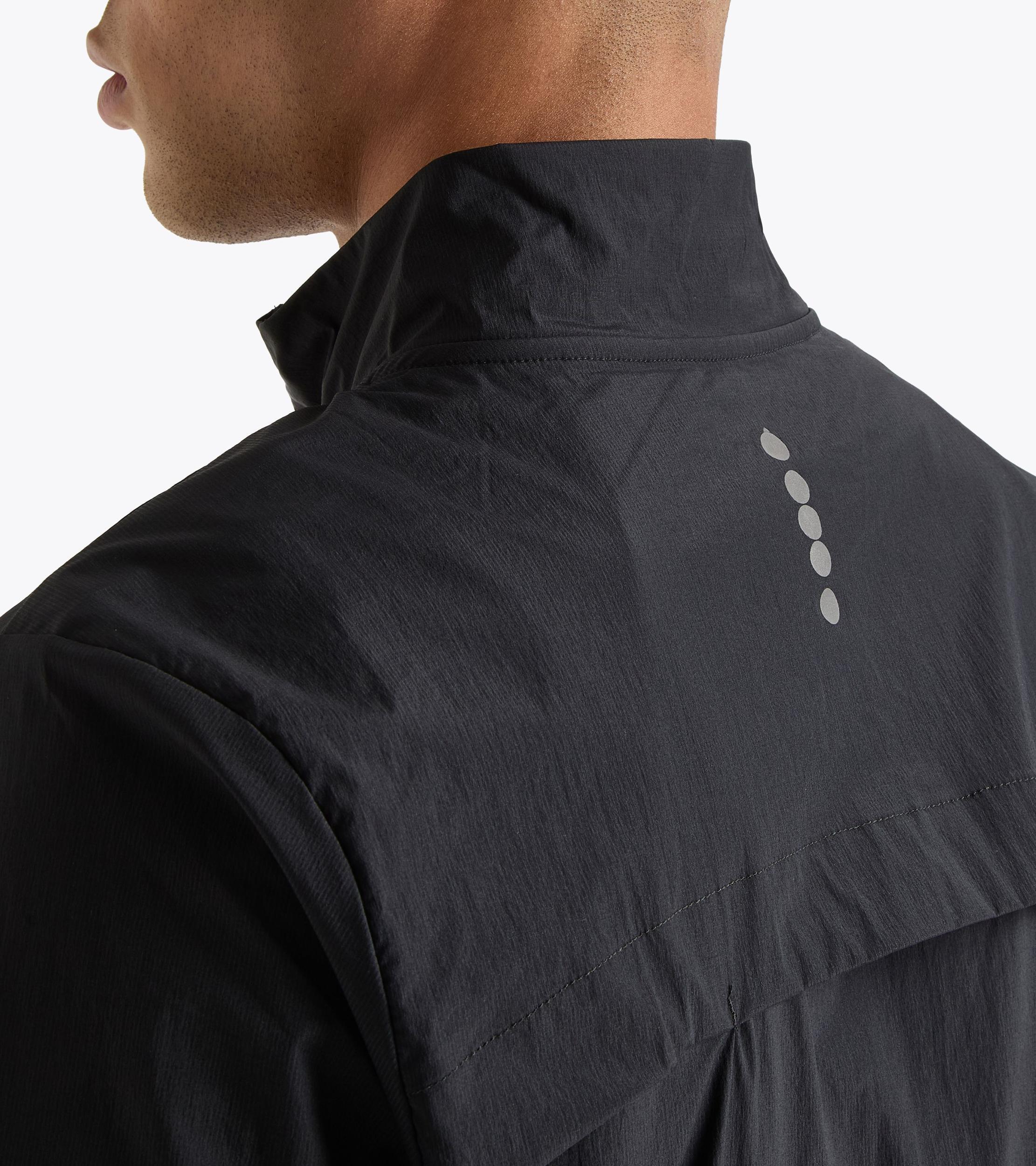 PACKABLE WIND JACKET Product Image