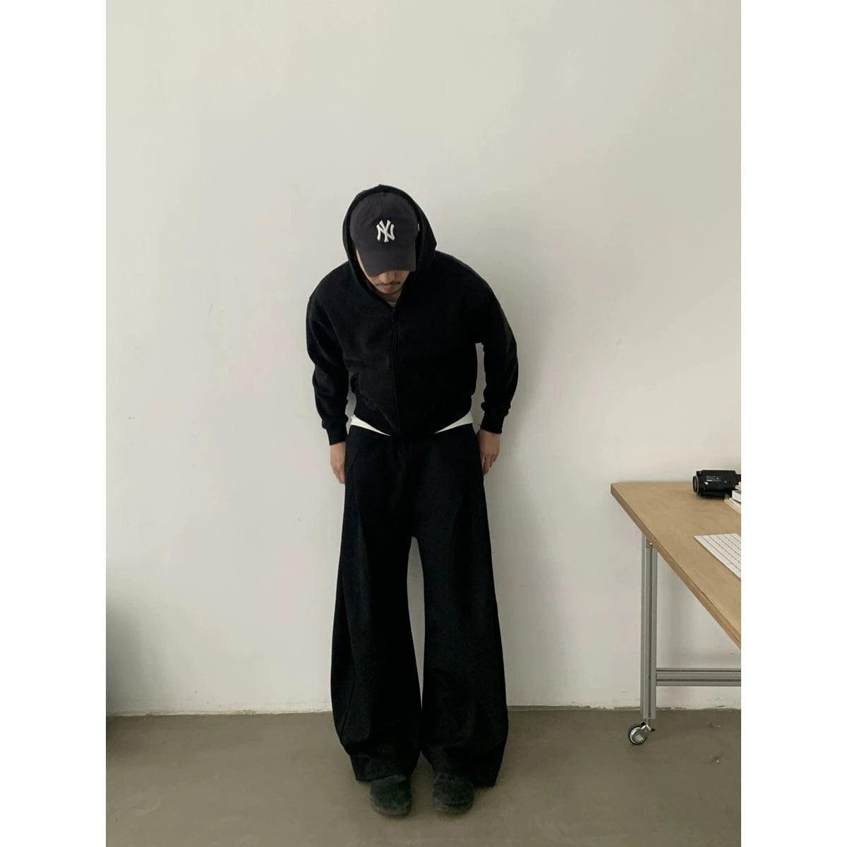 RT No. 18742 PLEATED SCIMITAR STRAIGHT SWEATPANTS Product Image