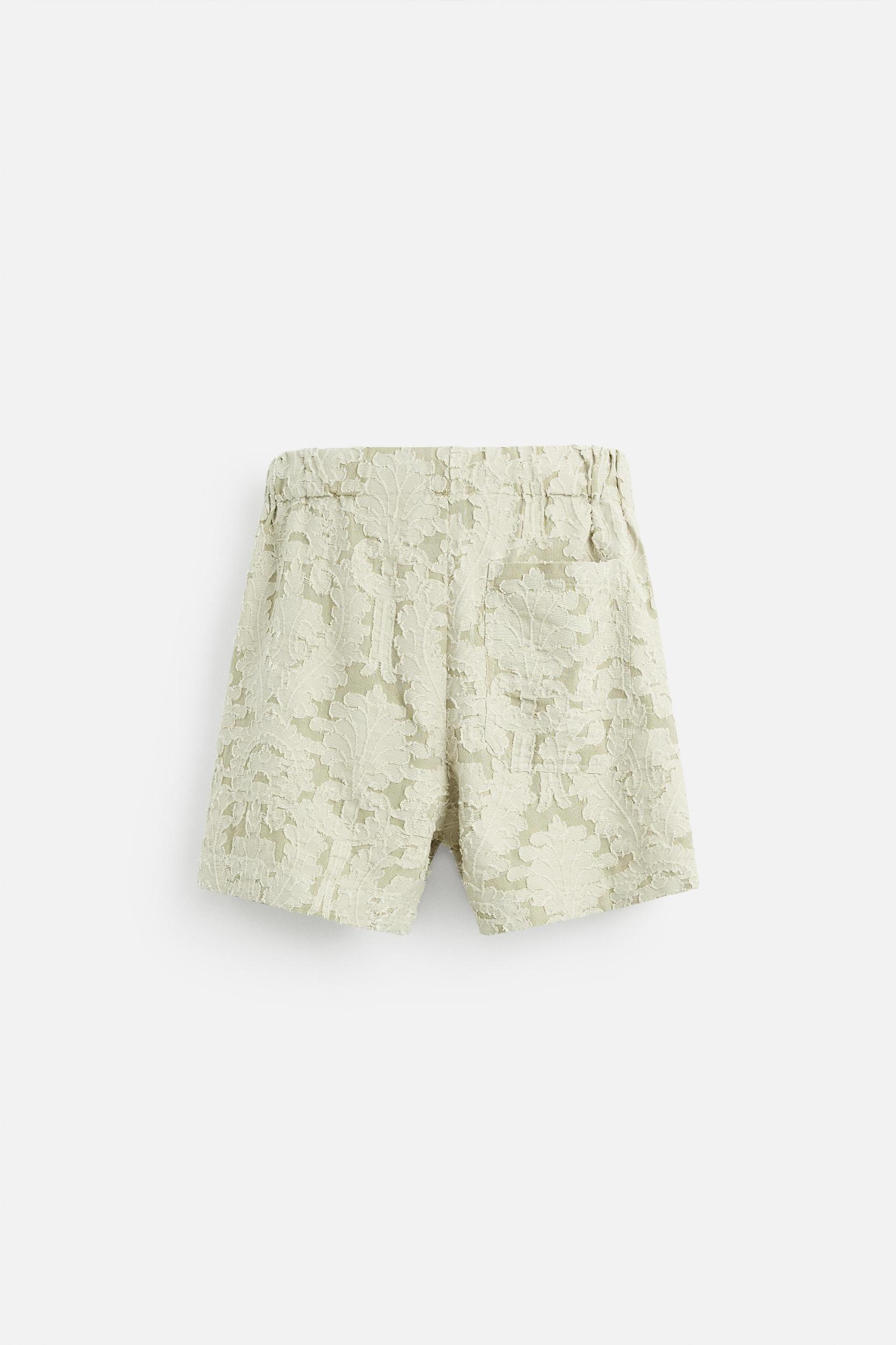 GEOMETRIC JACQUARD SHORTS Product Image