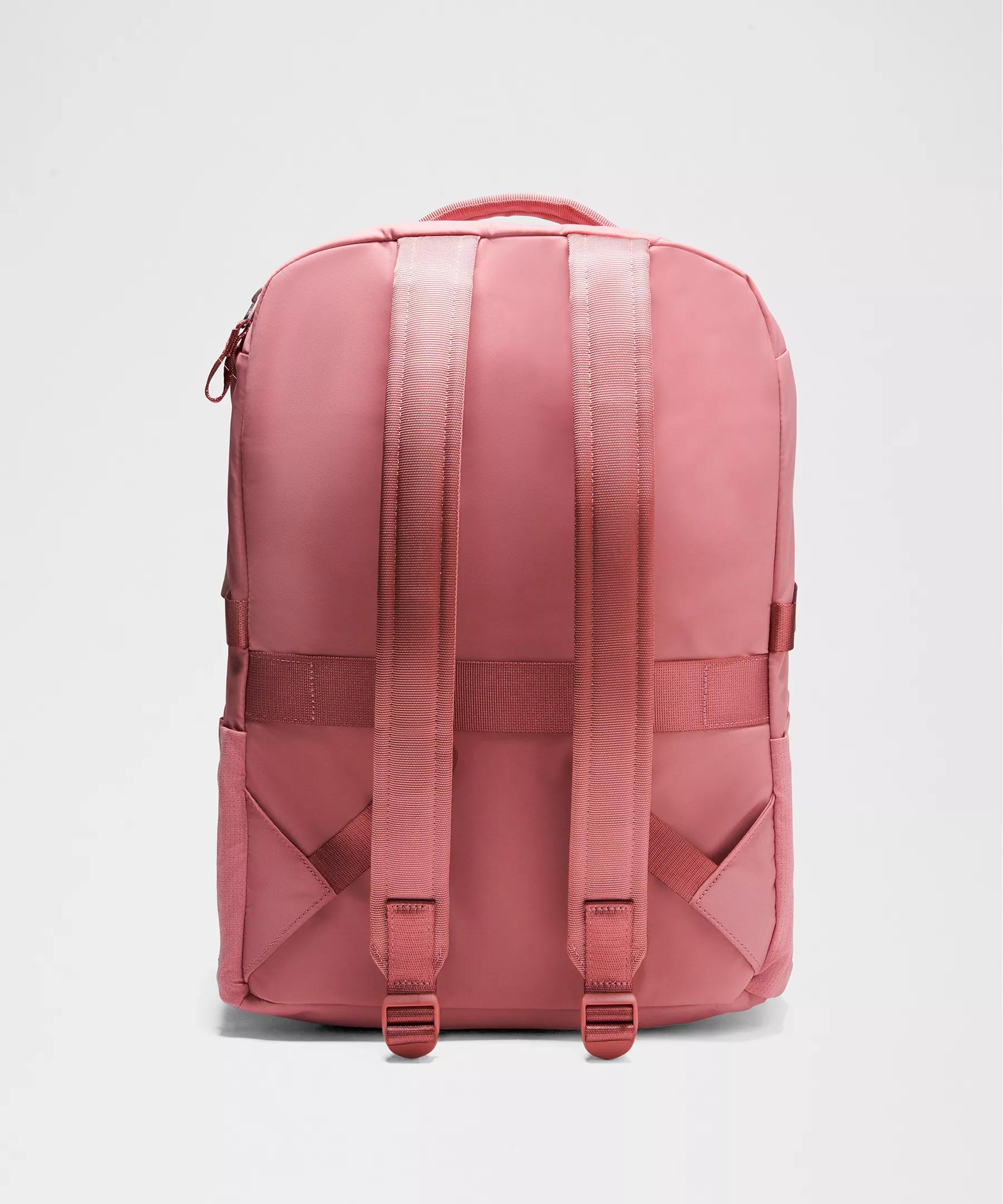 New Crew Backpack 22L *Logo Product Image