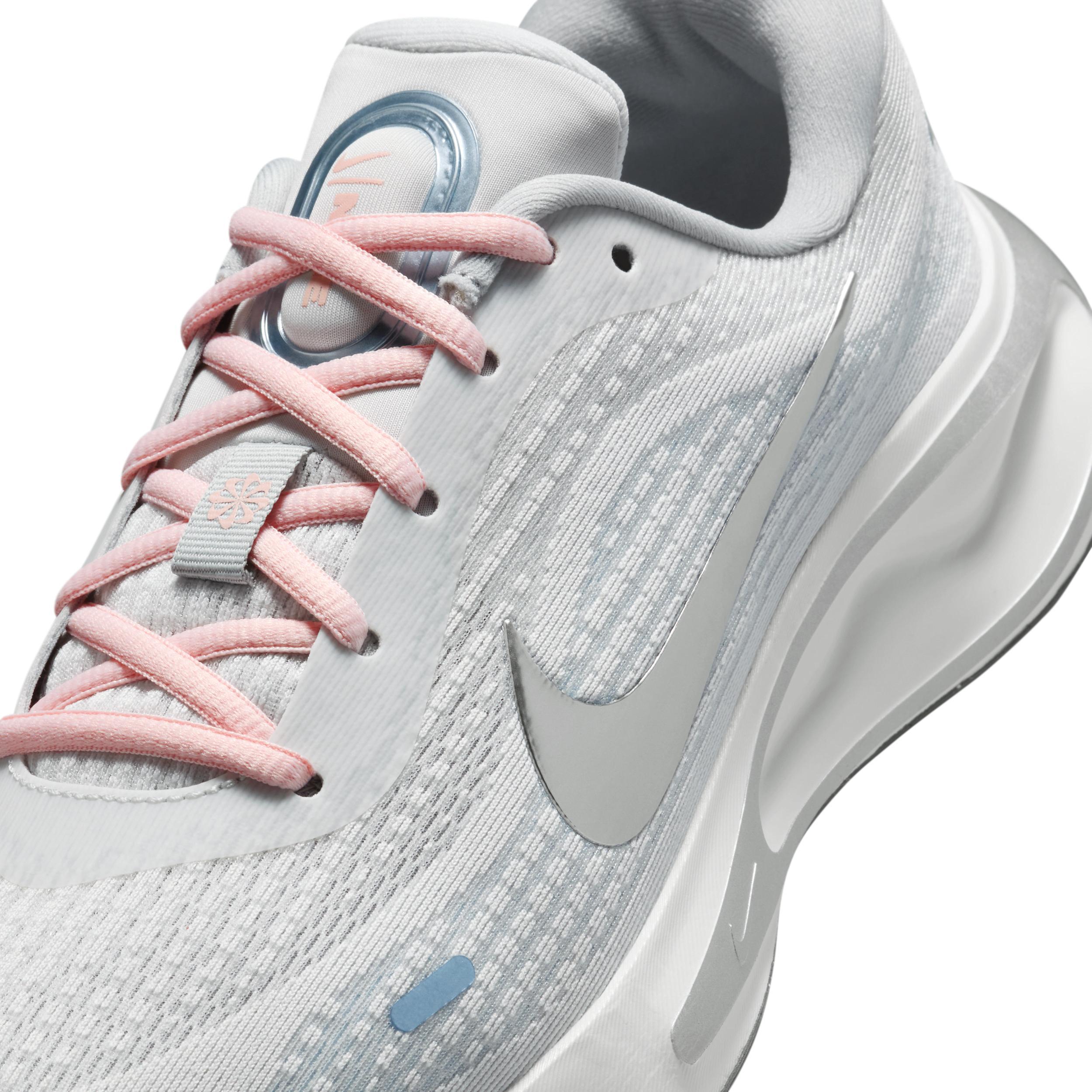 Nike Women's Journey Run Road Running Shoes Product Image