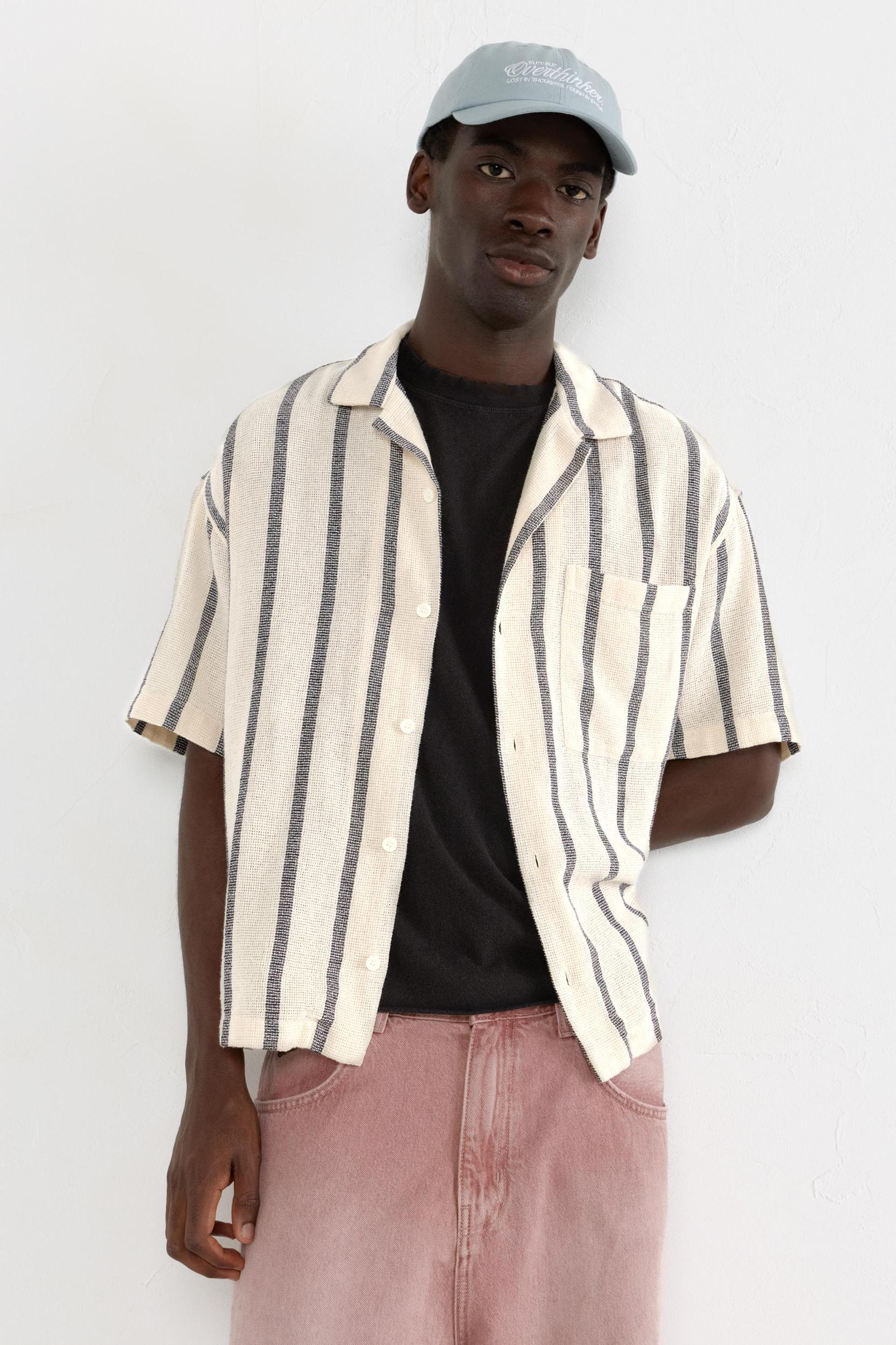 Striped short sleeve shirt Product Image