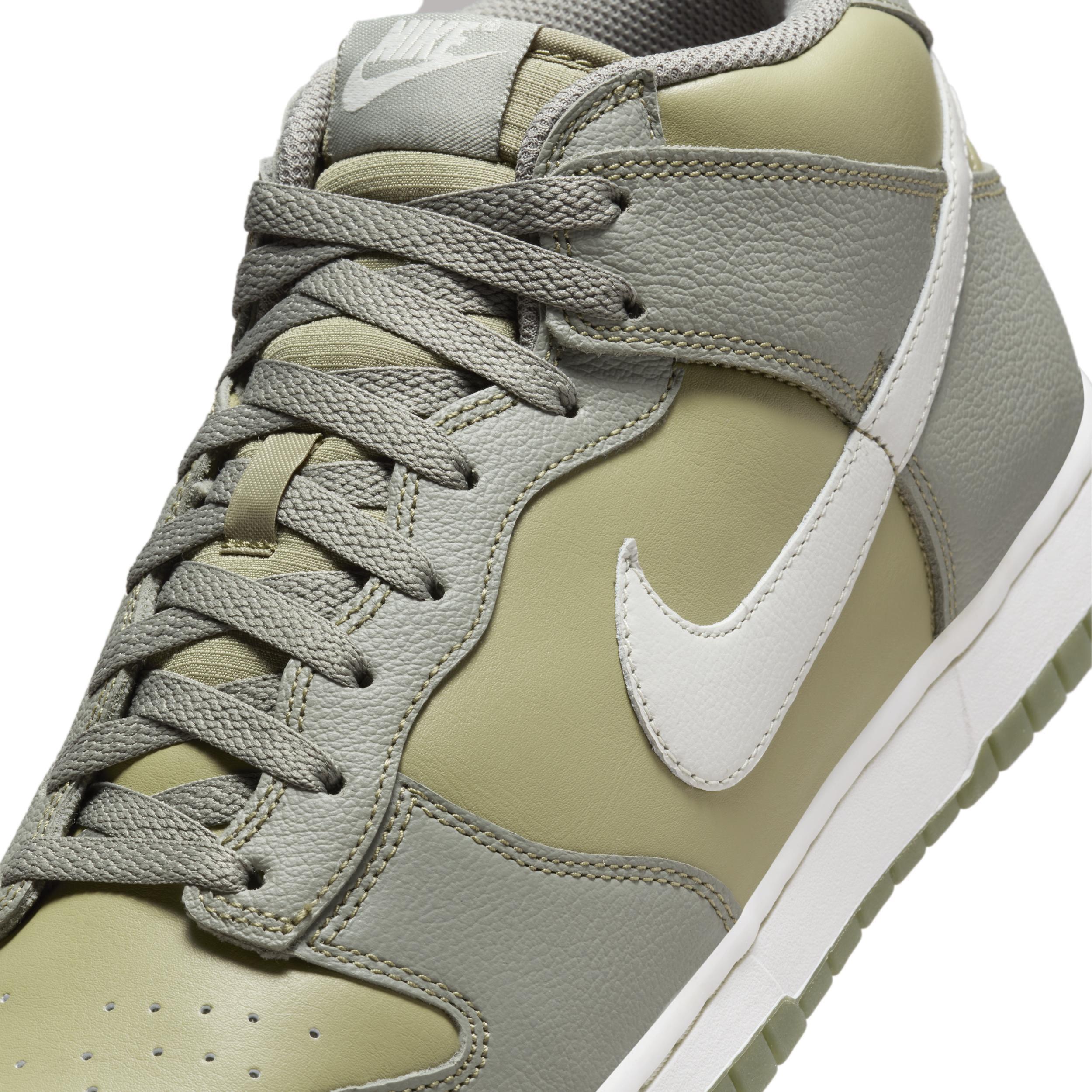 Nike Dunk Mid Men's Shoes Product Image