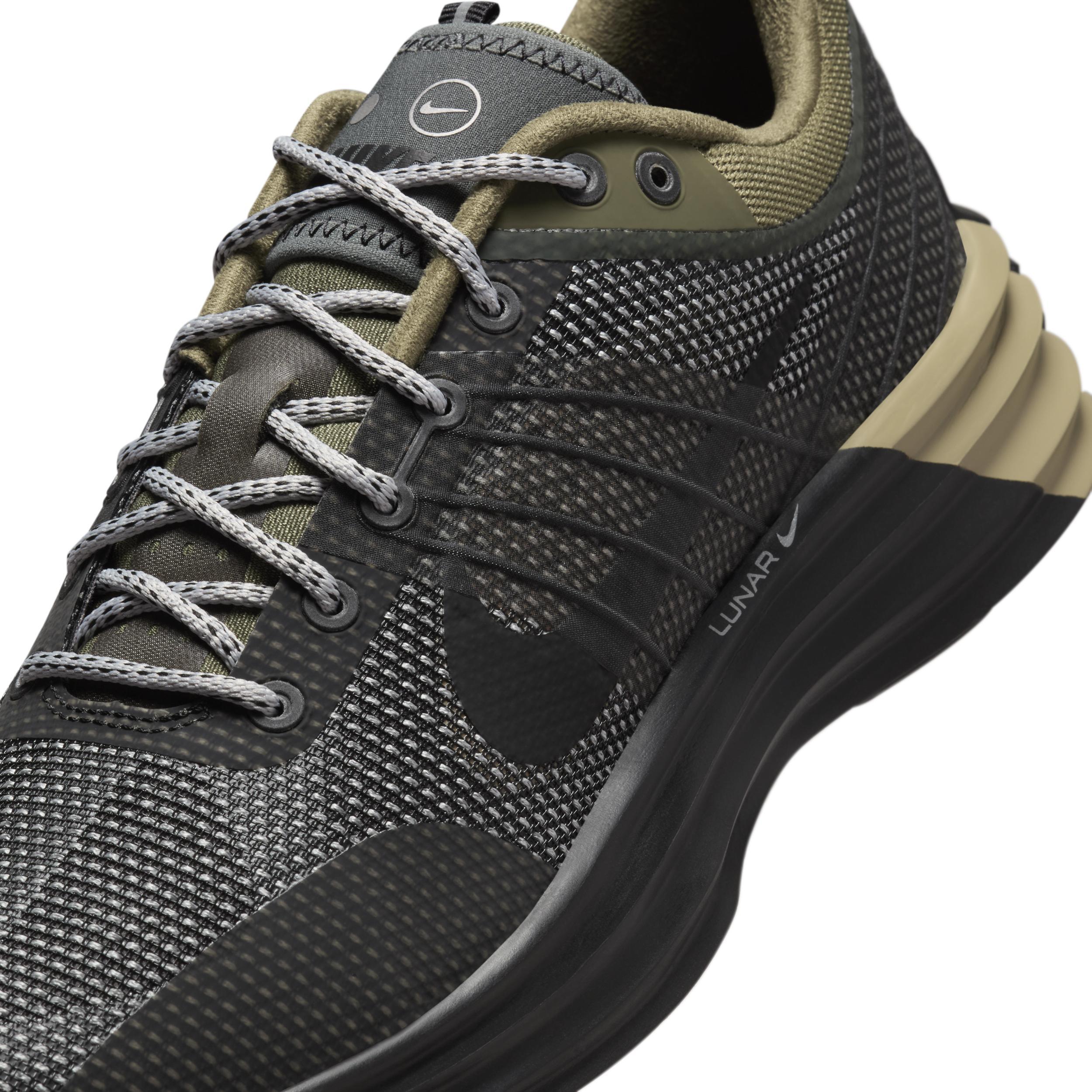 Nike Men's Lunar Roam SE Shoes Product Image