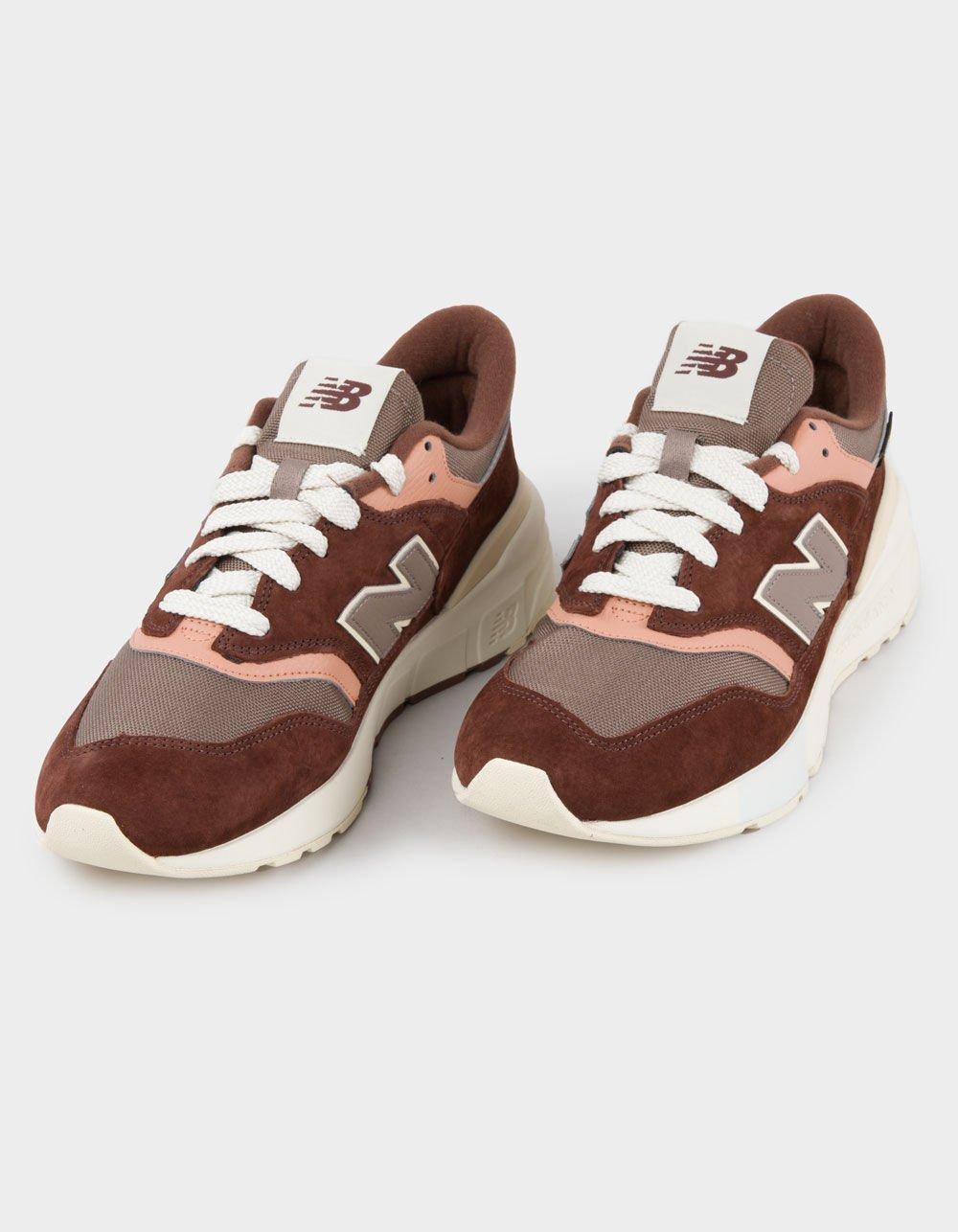 NEW BALANCE 997R Shoes - BROWN Product Image
