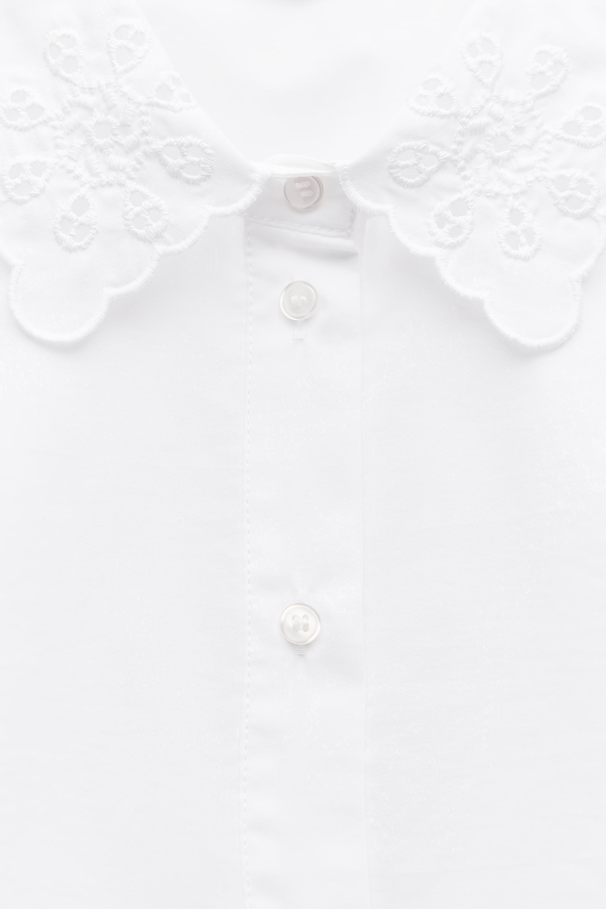 EMBROIDERED EYELET CROPPED SHIRT Product Image