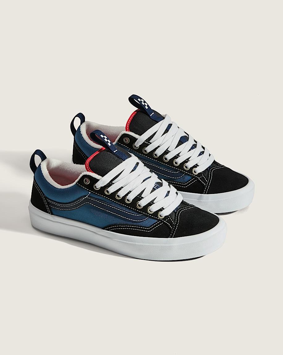 Skate Old Skool 36+ Shoe in Navy / Black| Vans US Product Image