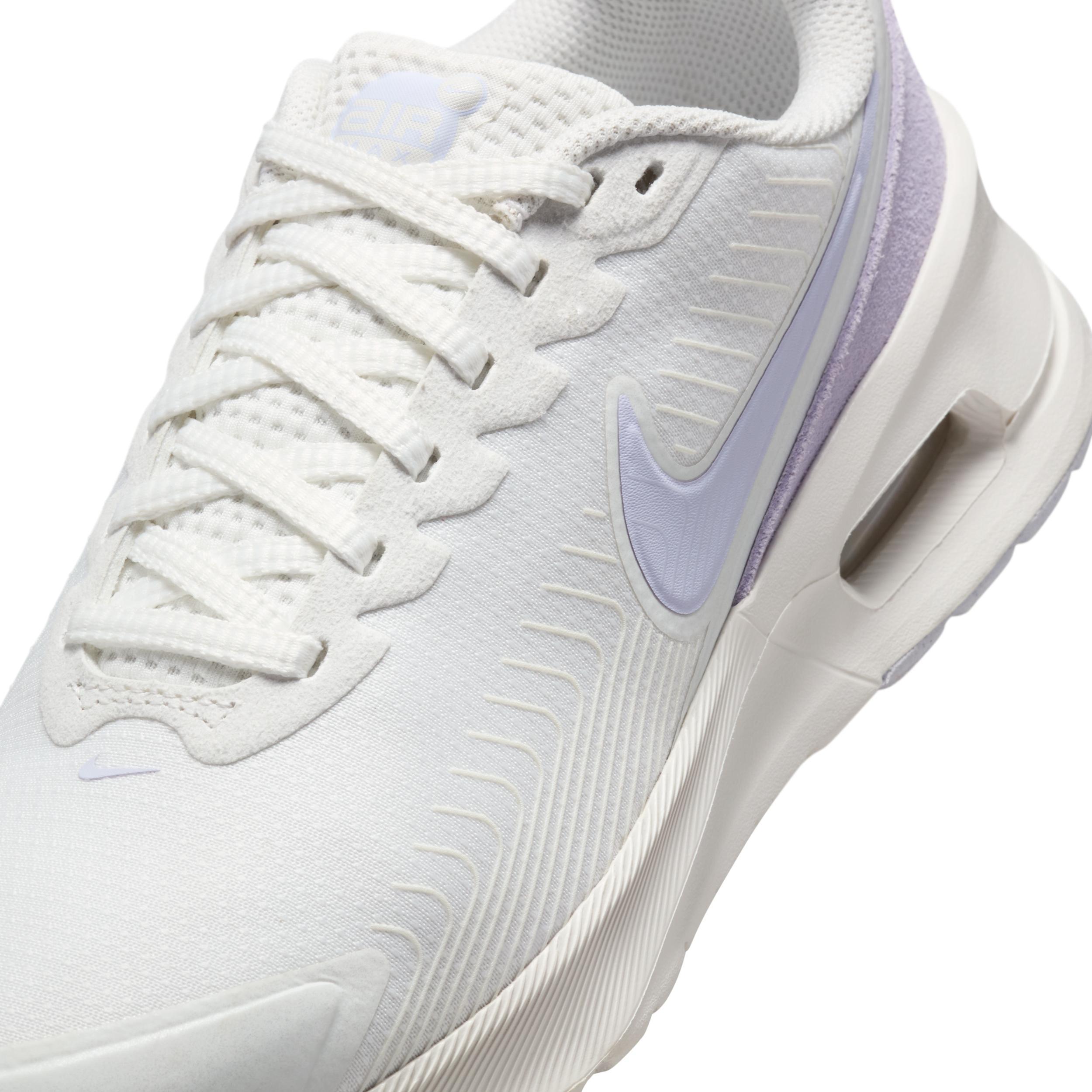 Nike Women's Air Max Nuaxis SE Shoes Product Image