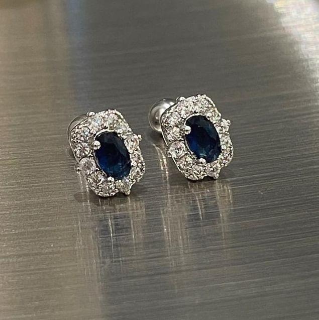 Rhinestone Alloy Stud Earring Product Image