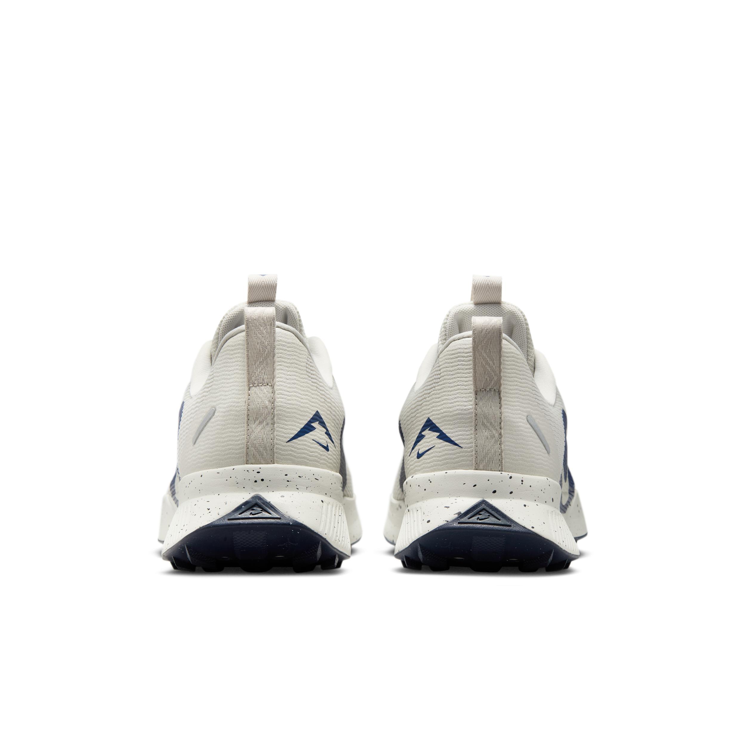 Nike Men's Juniper Trail 3 Trail Running Shoes Product Image