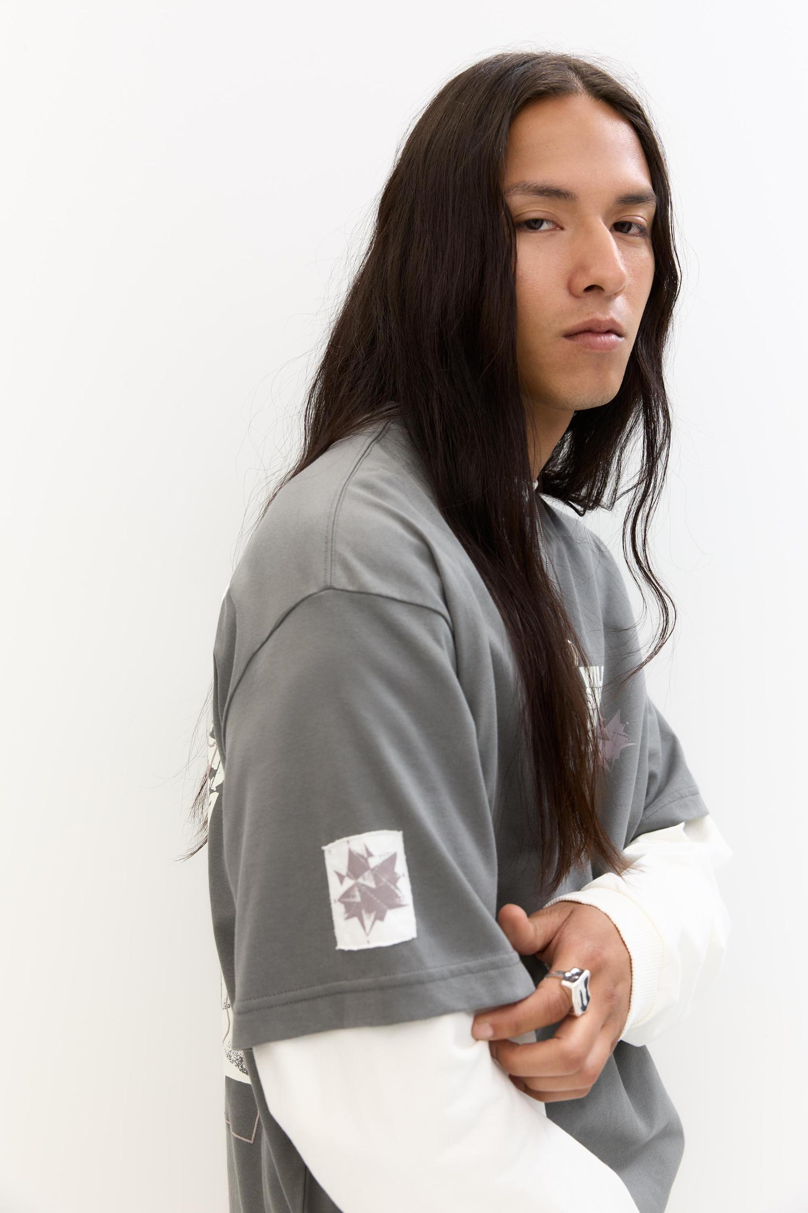 Slogan graphic T-shirt Product Image