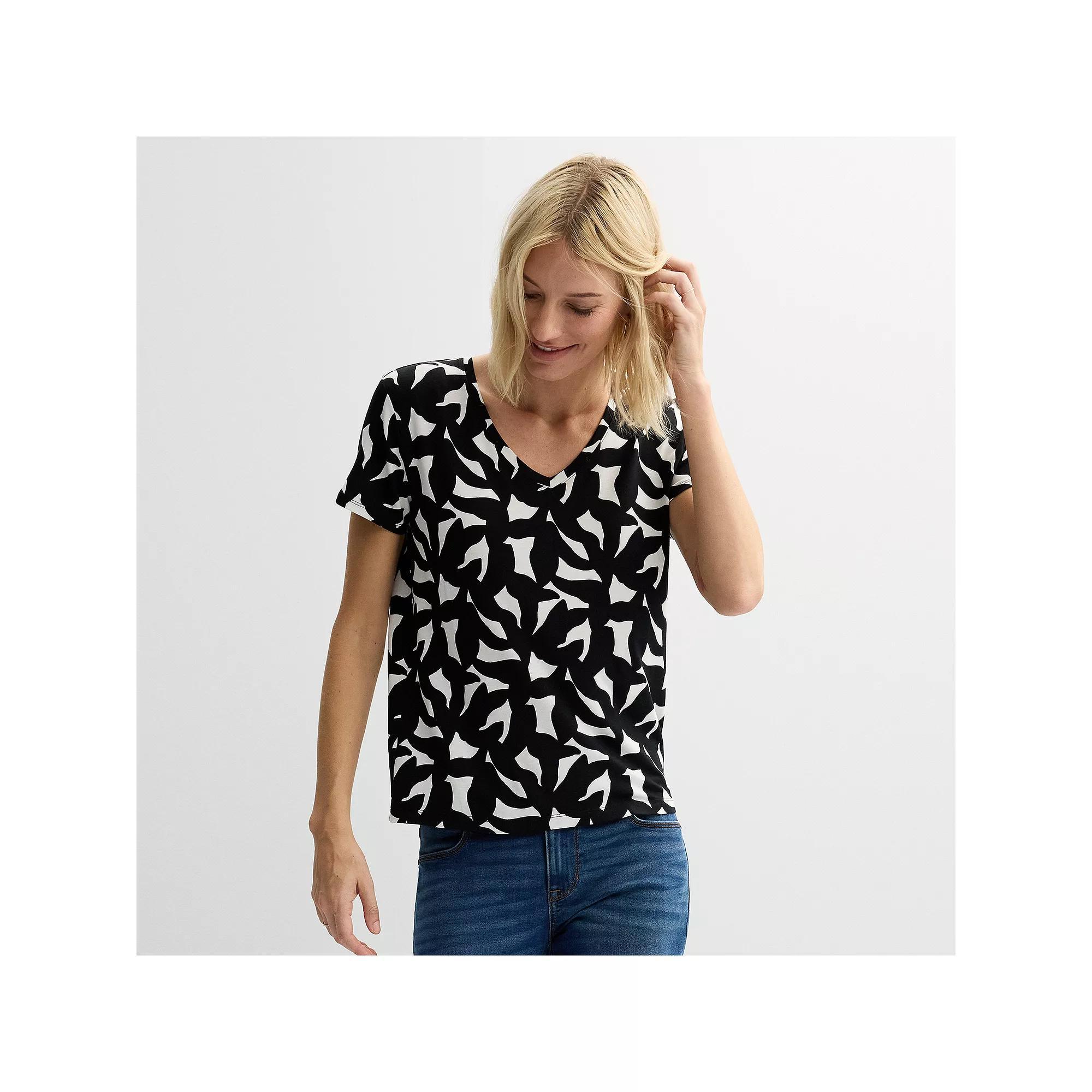 Women's Nine West Essential V-Neck T-Shirt, Size: XL, Black Bold Leaf Product Image