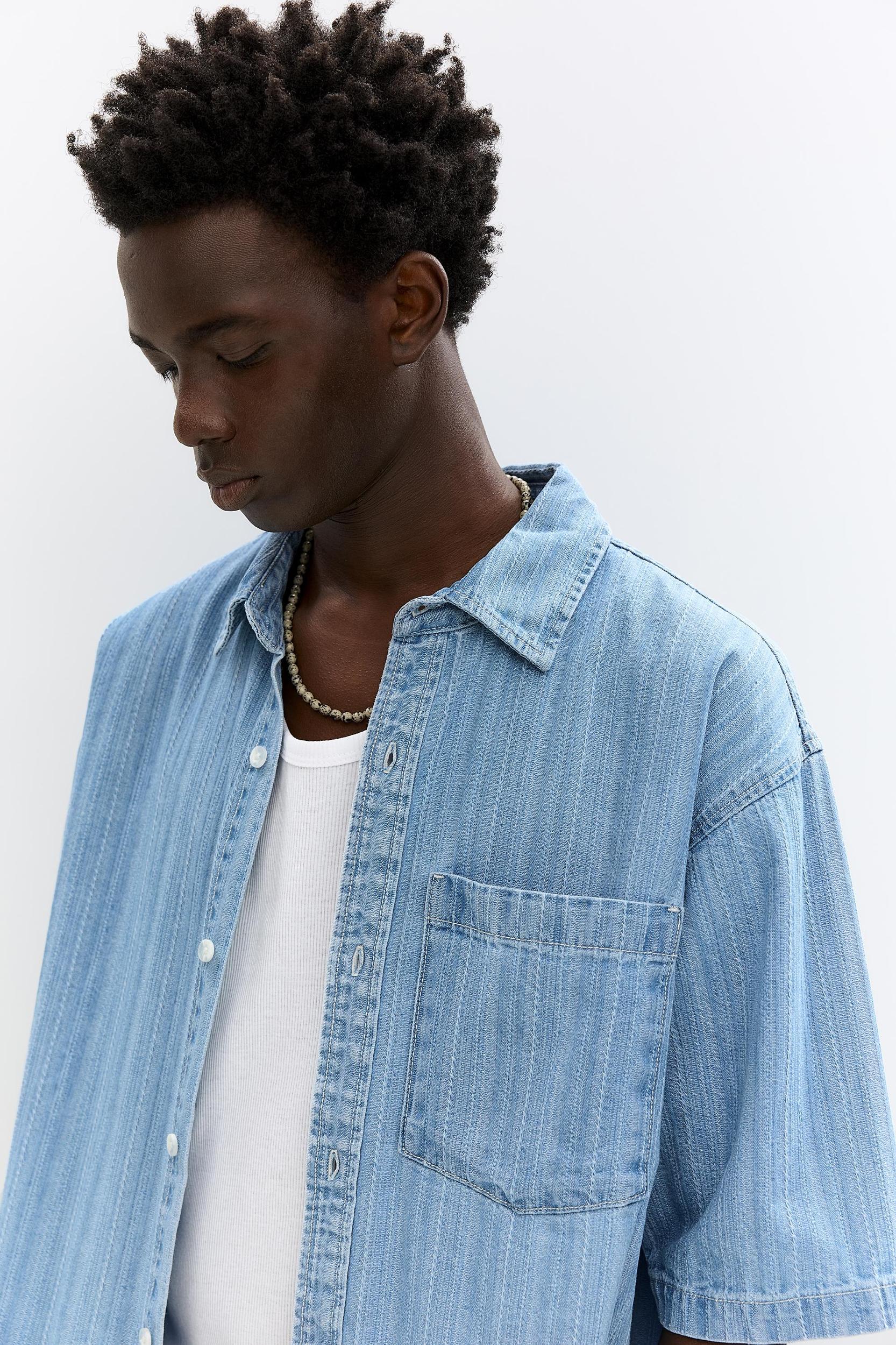 Striped jacquard short sleeve shirt Product Image