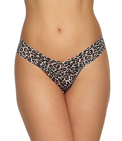 Signature Lace Low Rise Printed Thong Product Image