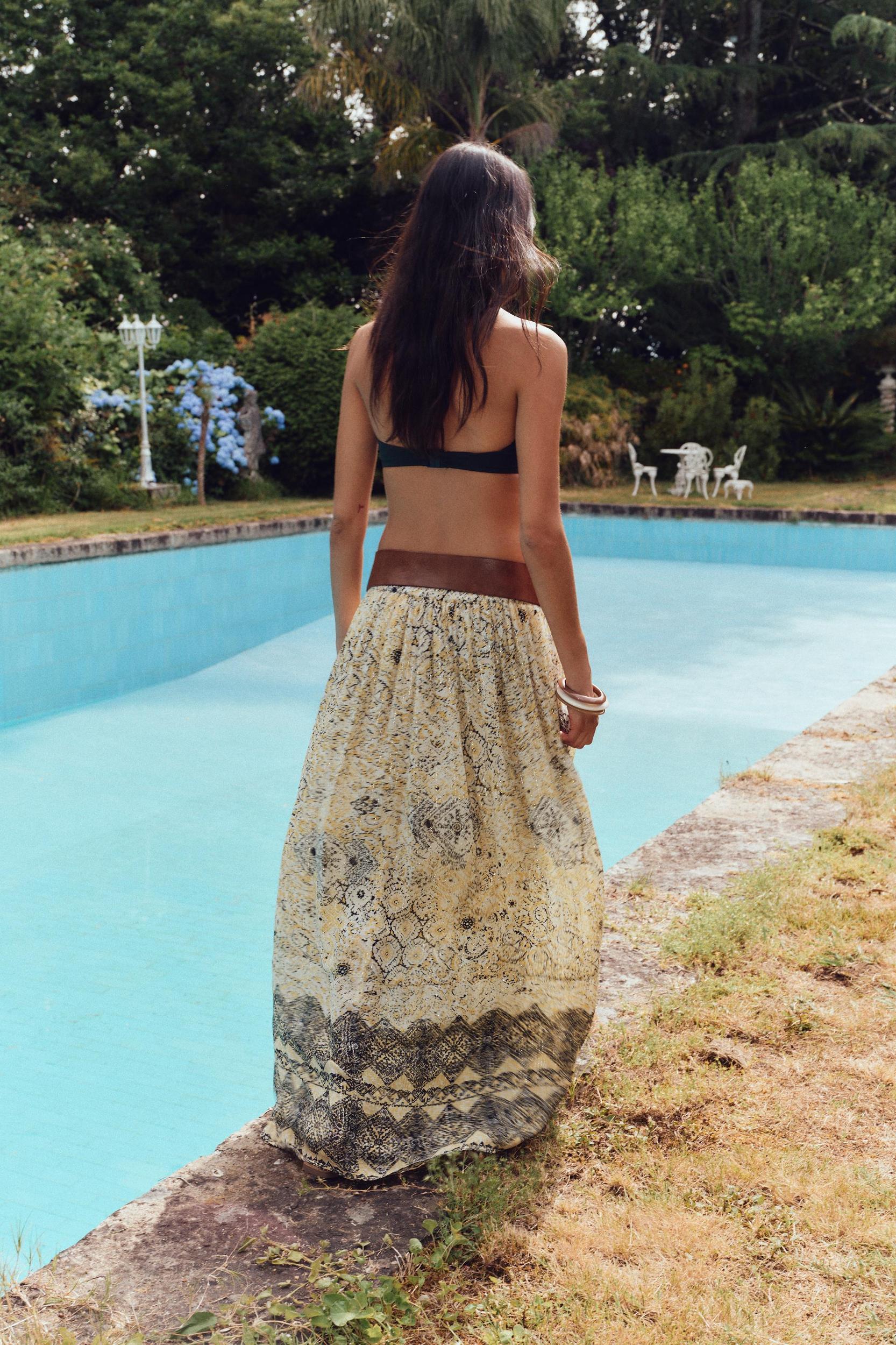 METALLIC THREAD PRINT SKIRT Product Image