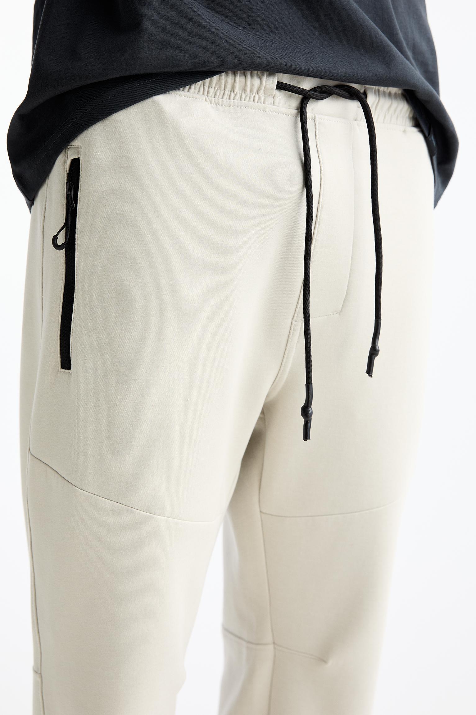 Technical sweatpants Product Image