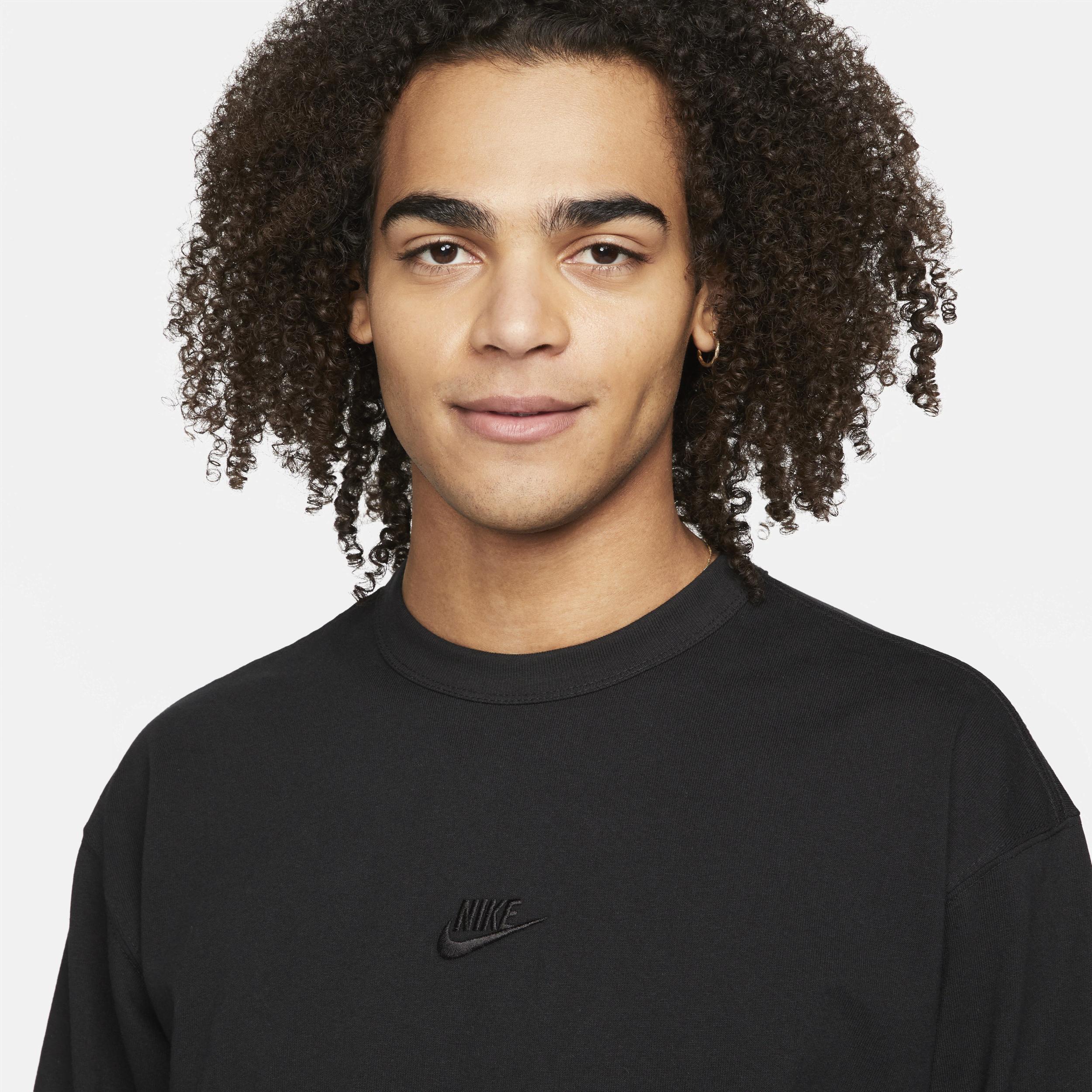 Men's Nike Sportswear Premium Essentials Long-Sleeve T-Shirt Product Image