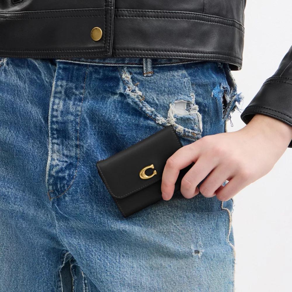 Essential Card Holder Wallet Product Image