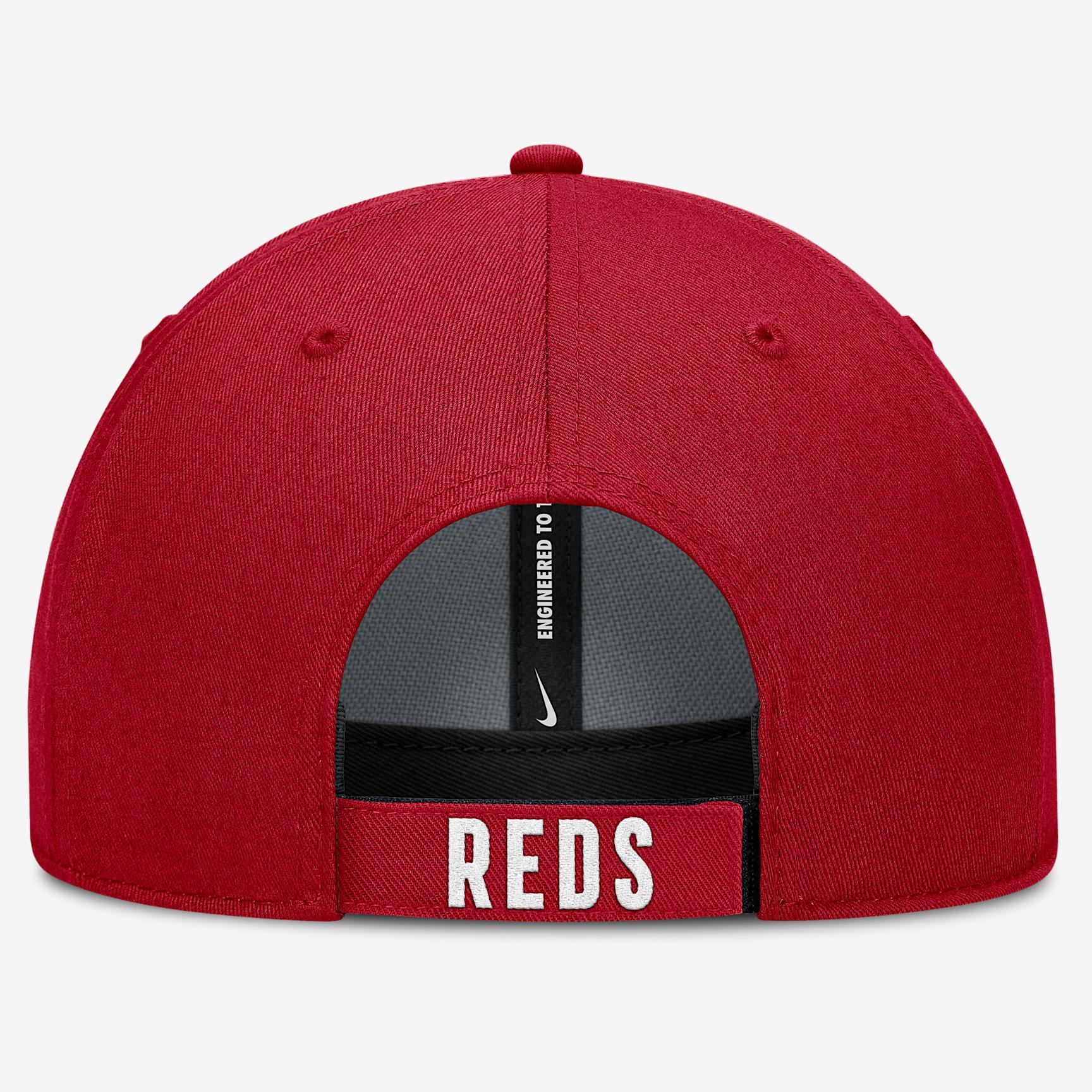 Cincinnati Reds Club Men's Nike Dri-FIT MLB Adjustable Hat Product Image