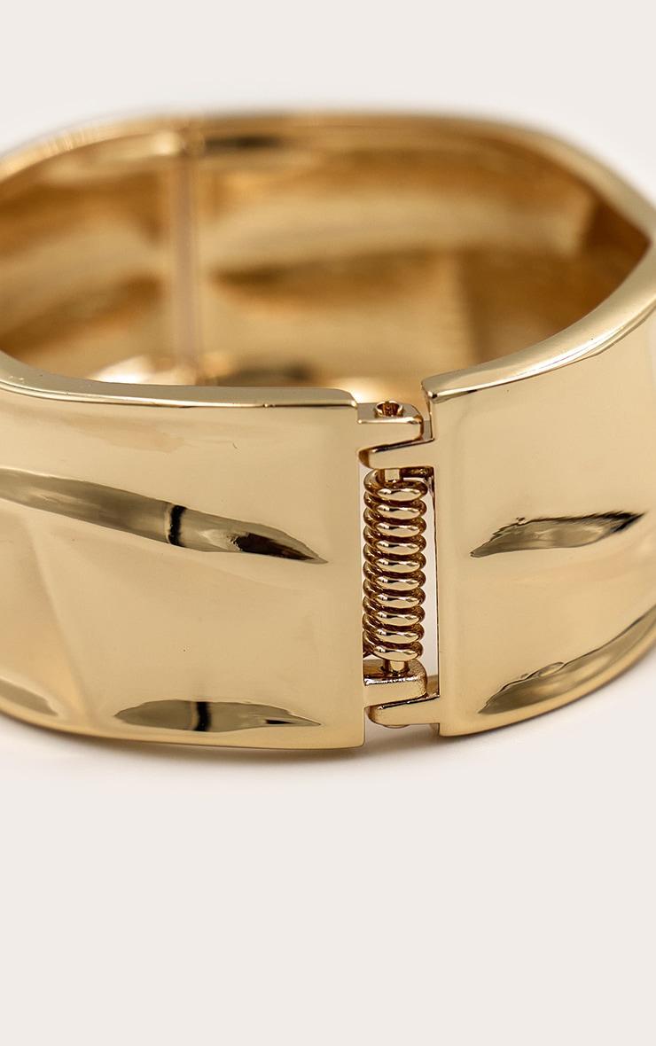 Gold Textured Ribbed Cuff Product Image