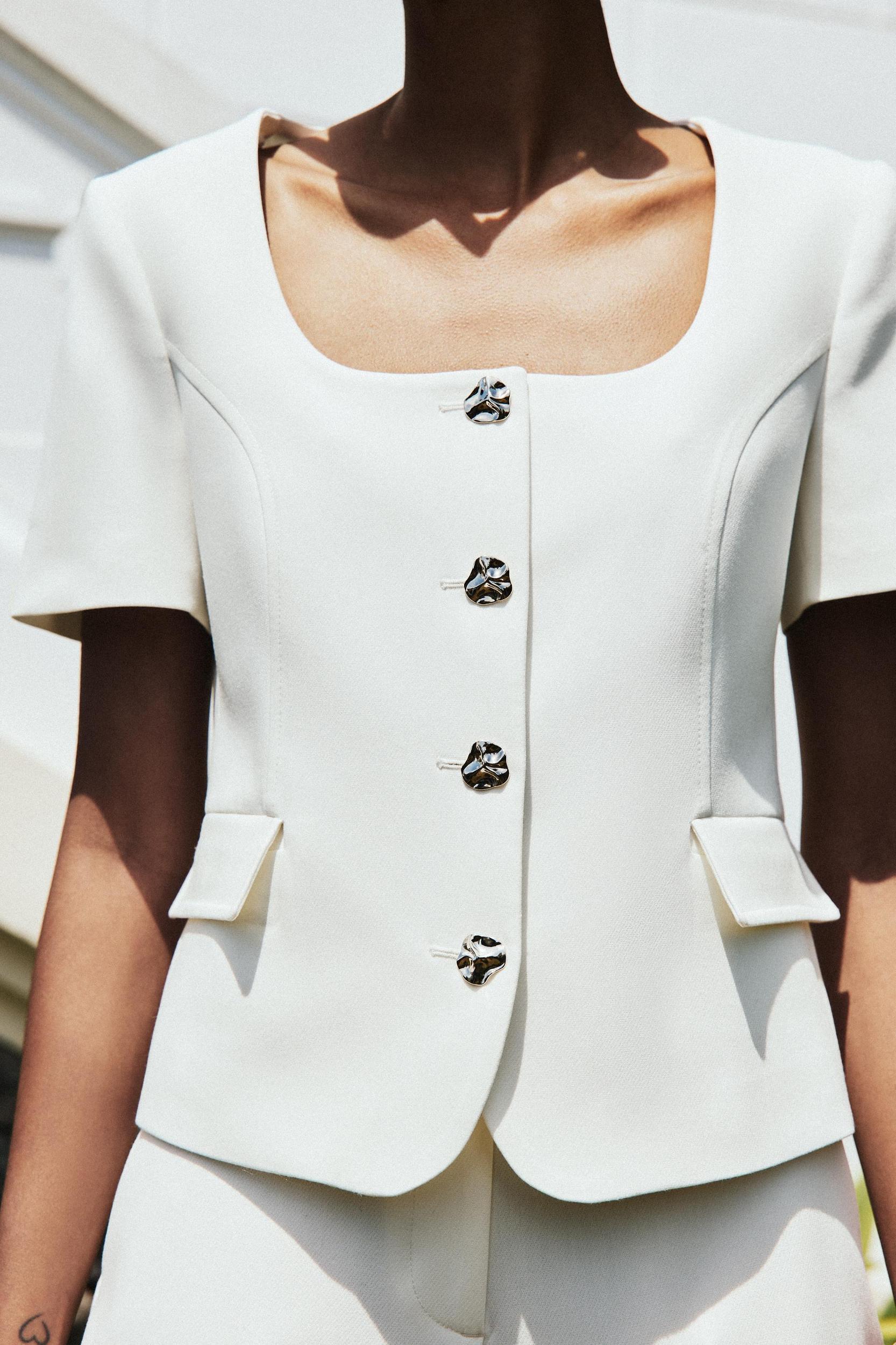 SHORT SLEEVE BLAZER Product Image