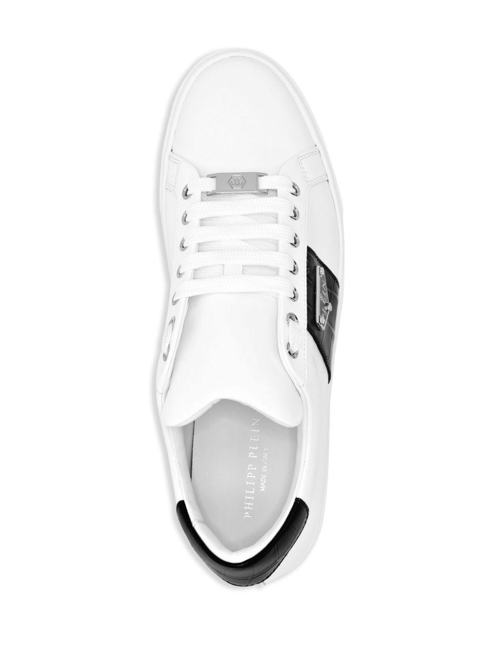 Triangle Plein-plaque leather sneakers Product Image