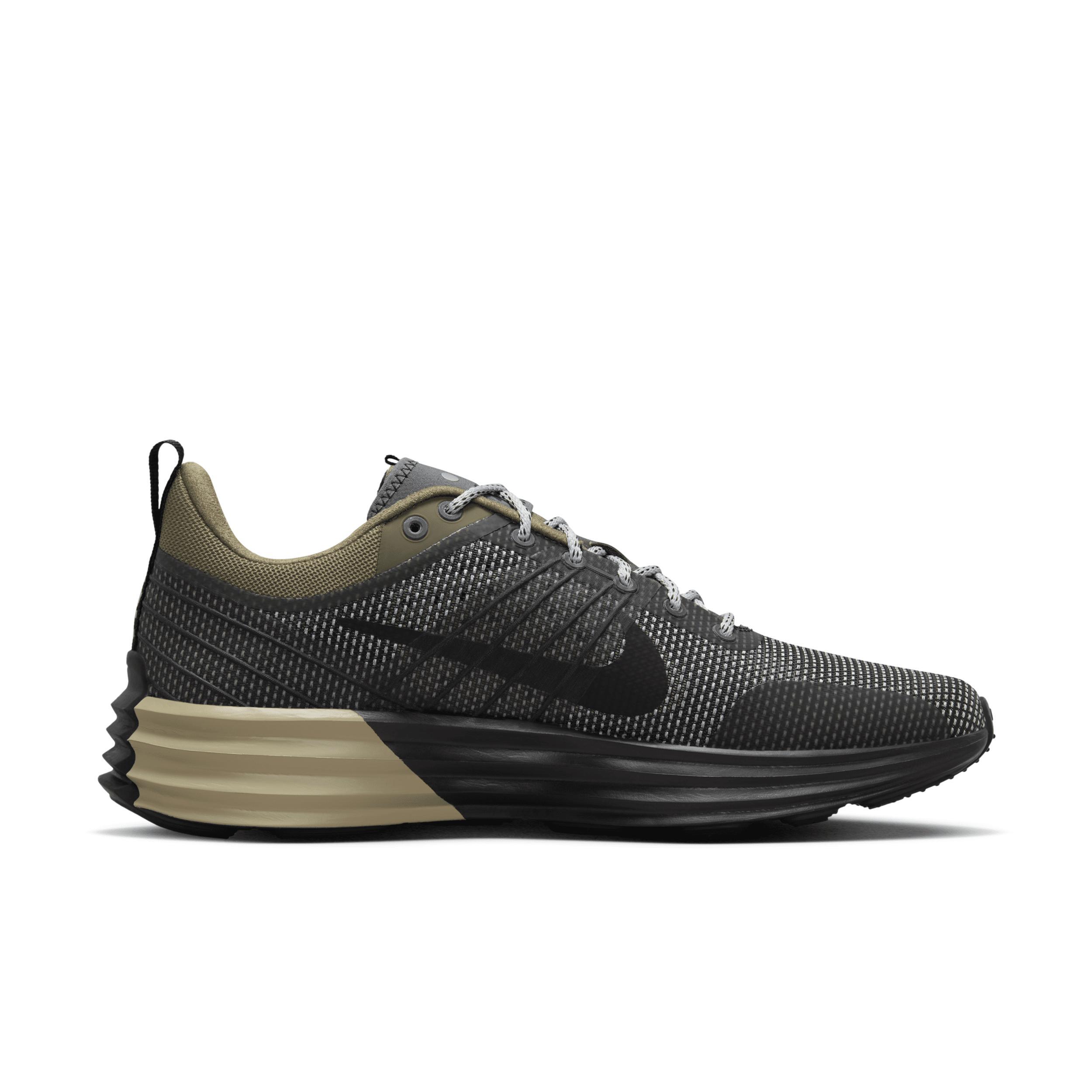 Nike Men's Lunar Roam SE Shoes Product Image