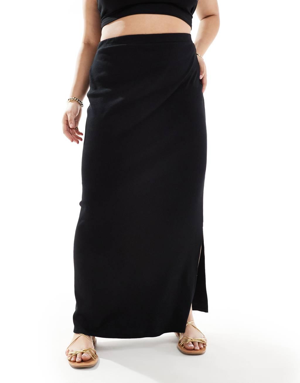 ASOS DESIGN Curve ribbed maxi skirt with side slit in black Product Image