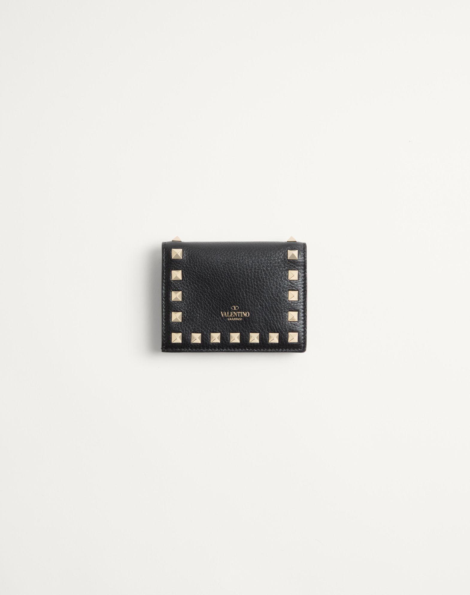 Small Rockstud Grainy Calfskin Wallet Product Image