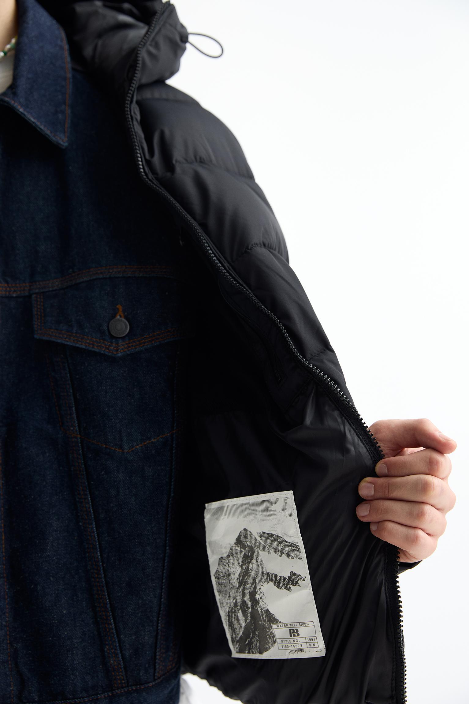 Lightweight puffer jacket with hood Product Image