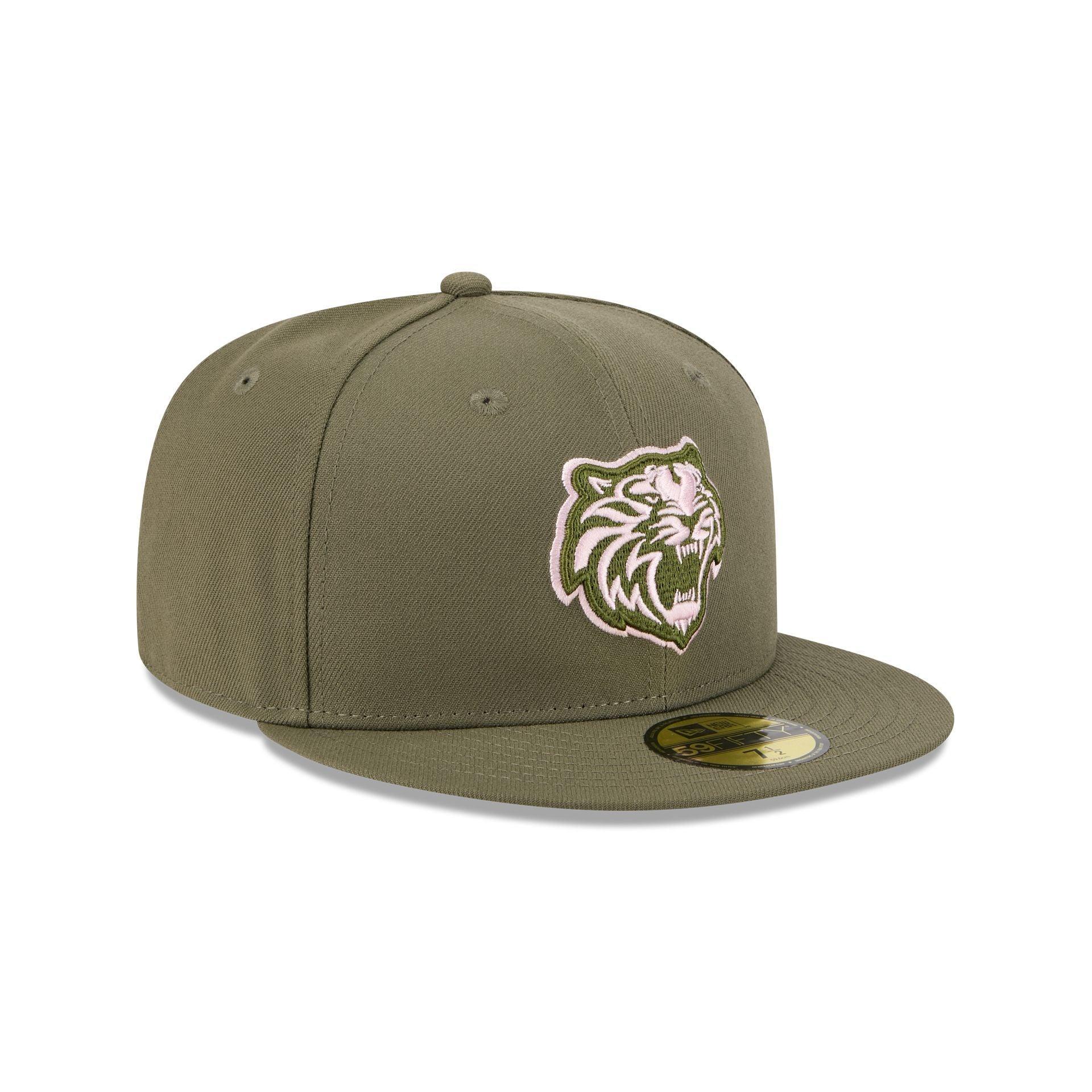 Cleveland Guardians Metallic Gold Logo 59FIFTY Fitted Hat Male Product Image