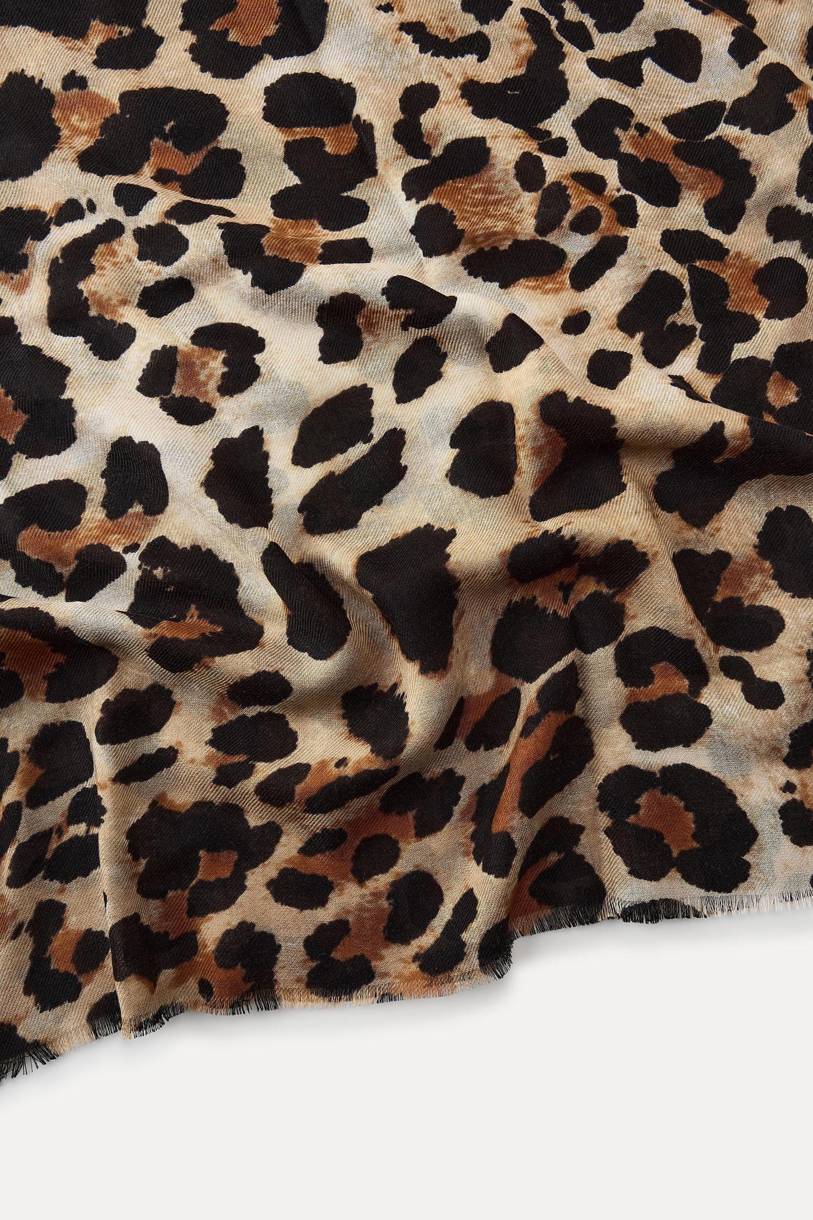 ANIMAL PRINT HANDKERCHIEF Product Image