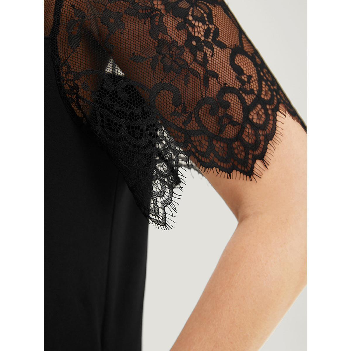 Plus Size Plain Pocket Lace Mesh Patchwork Dress Black Women Elegant Patchwork Round Neck Short sleeve Curvy Midi Dress BloomChic 18-20/2X Product Image