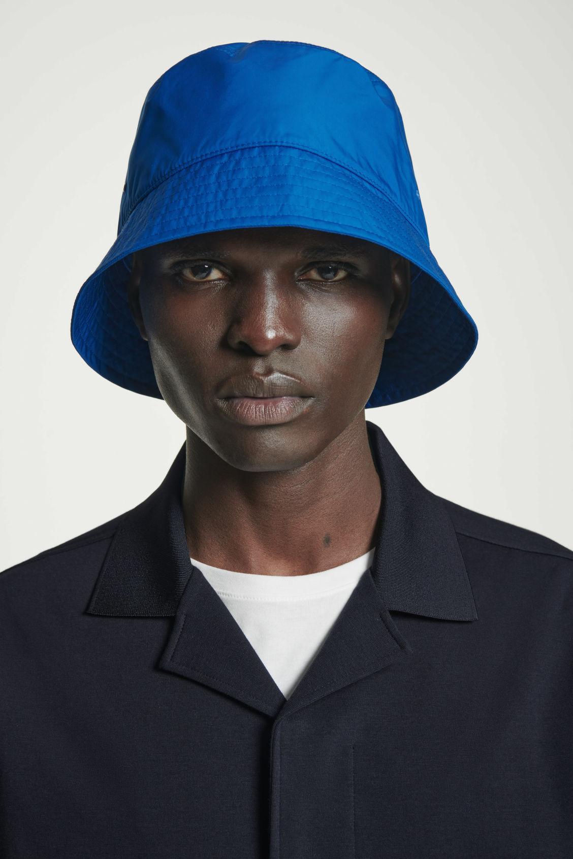 BUCKET HAT Product Image