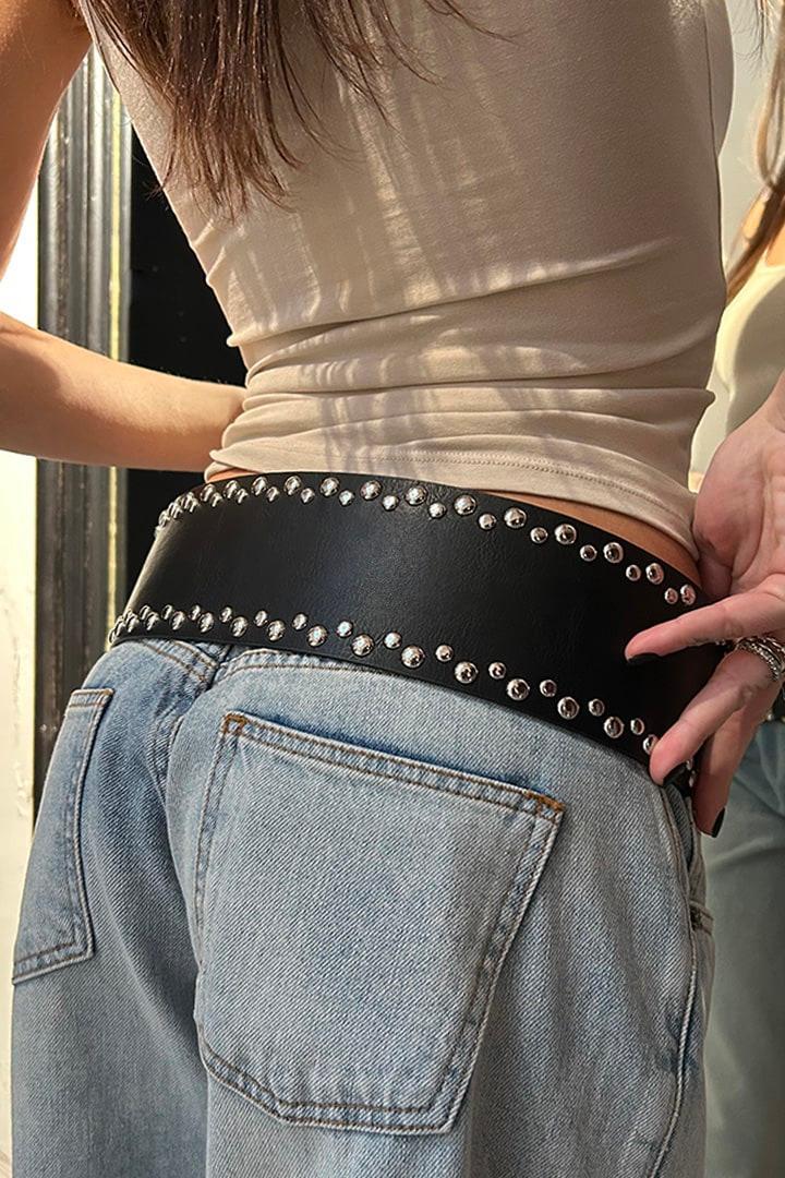 Studded belt Product Image