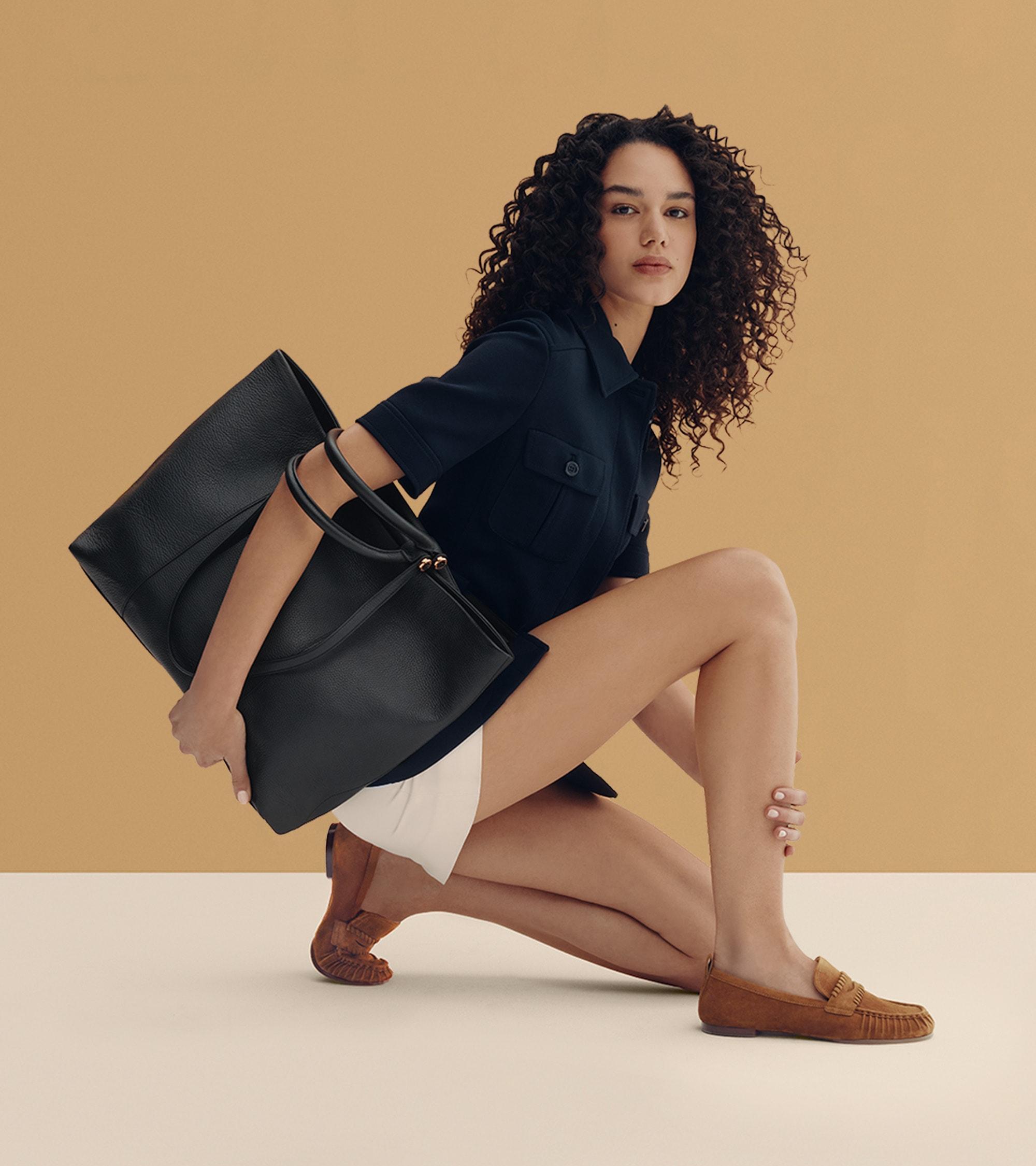 Daniella Chain Wallet Product Image