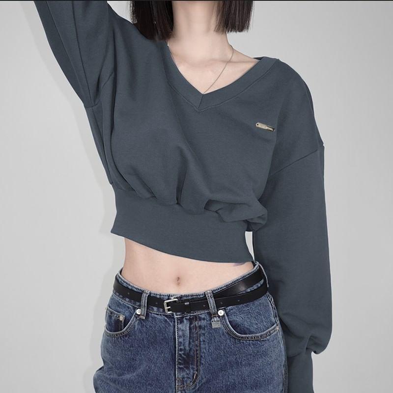 Long Sleeve V-Neck Plain Cropped Sweatshirt Product Image