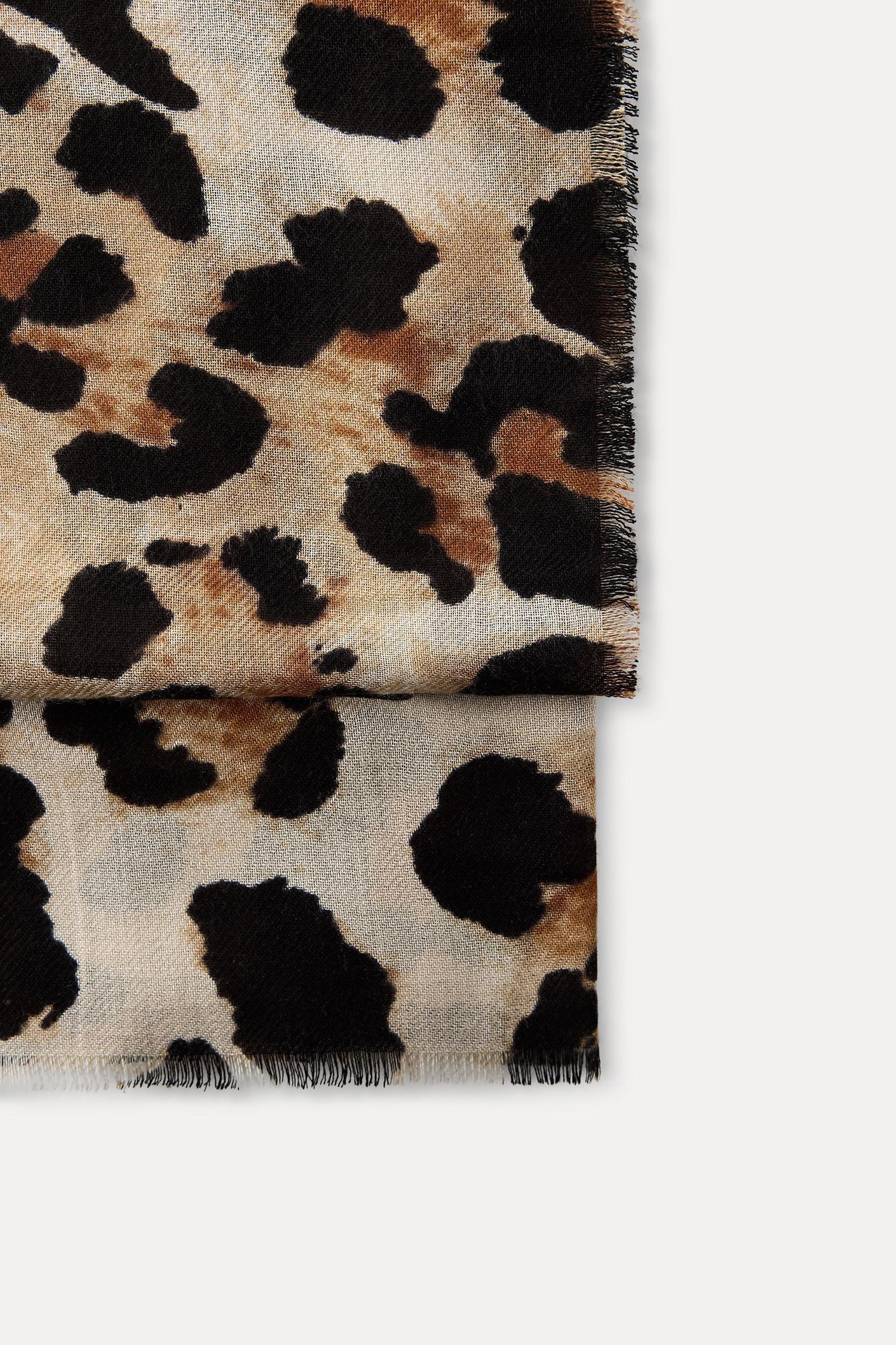 ANIMAL PRINT HANDKERCHIEF Product Image