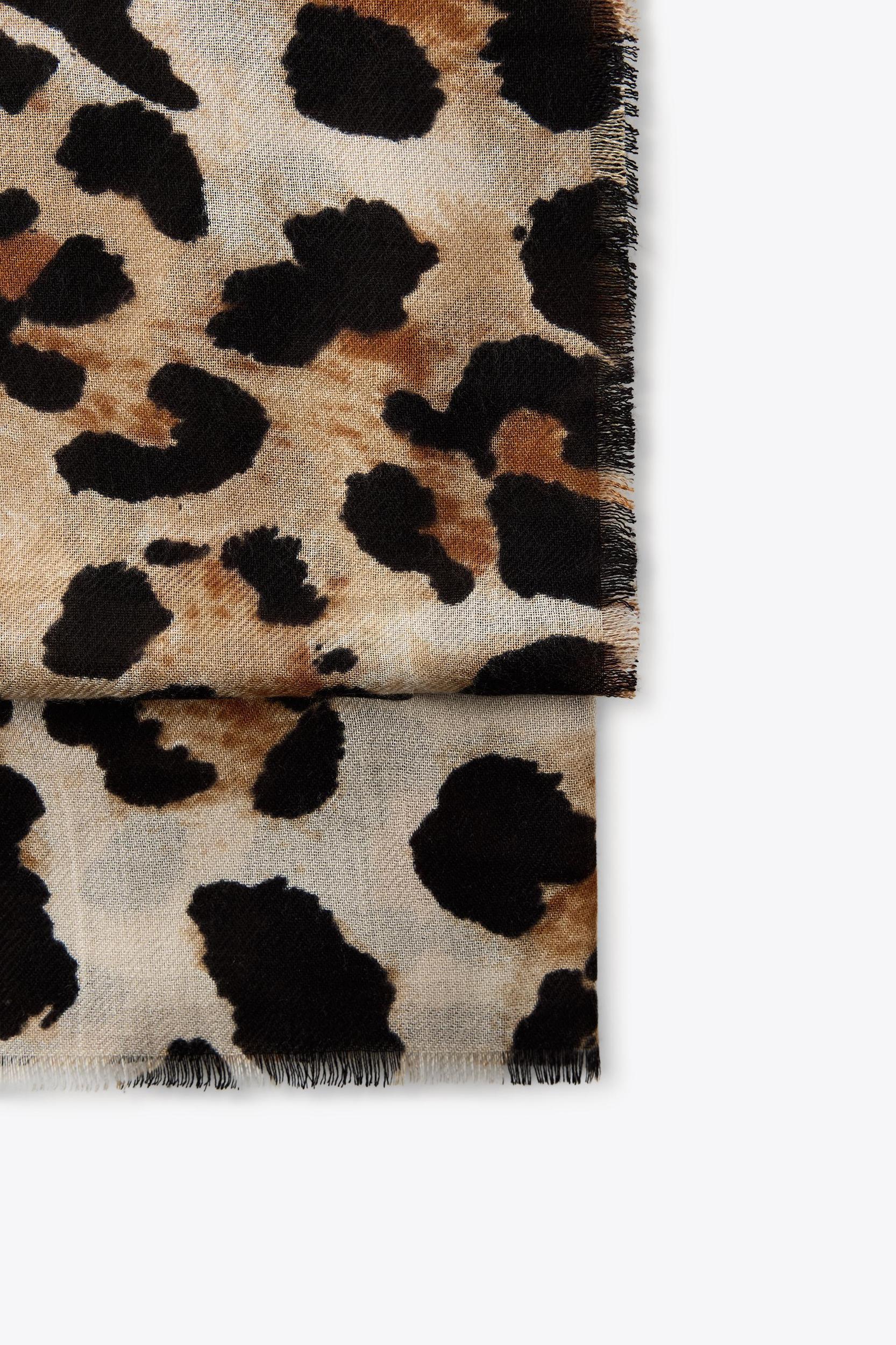ANIMAL PRINT HANDKERCHIEF Product Image