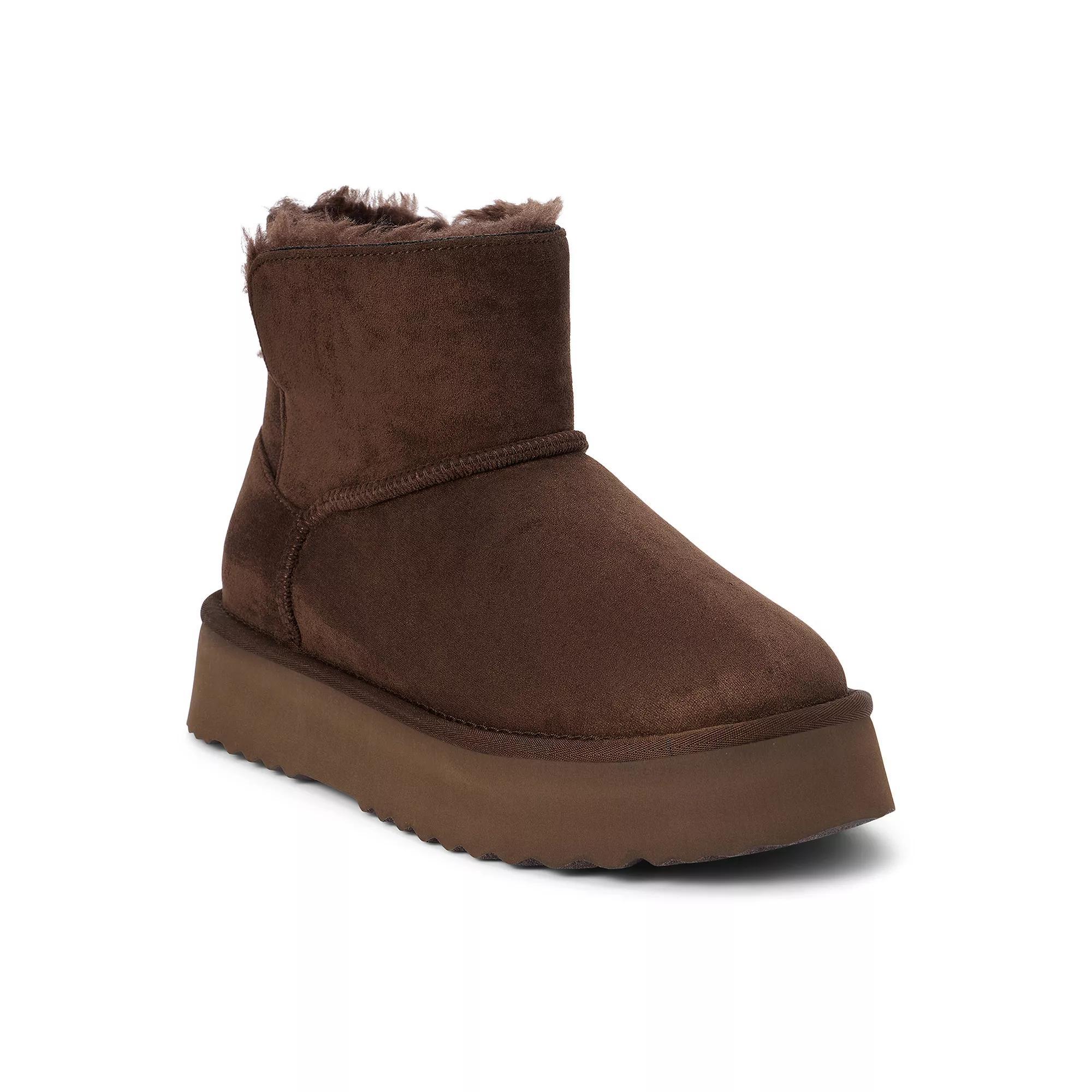 Beach Womens Yukon Shearling Boot Faux Furr Product Image