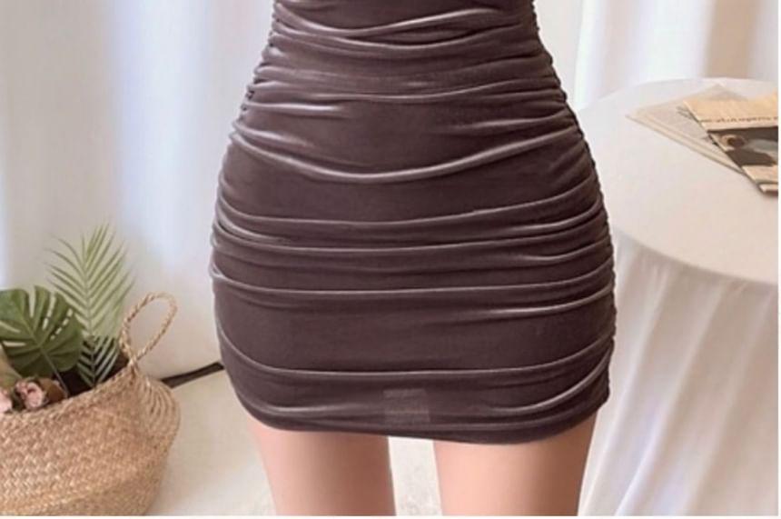 Long-Sleeve Square-Neck Velvet Slim-Fit Mini Dress Product Image