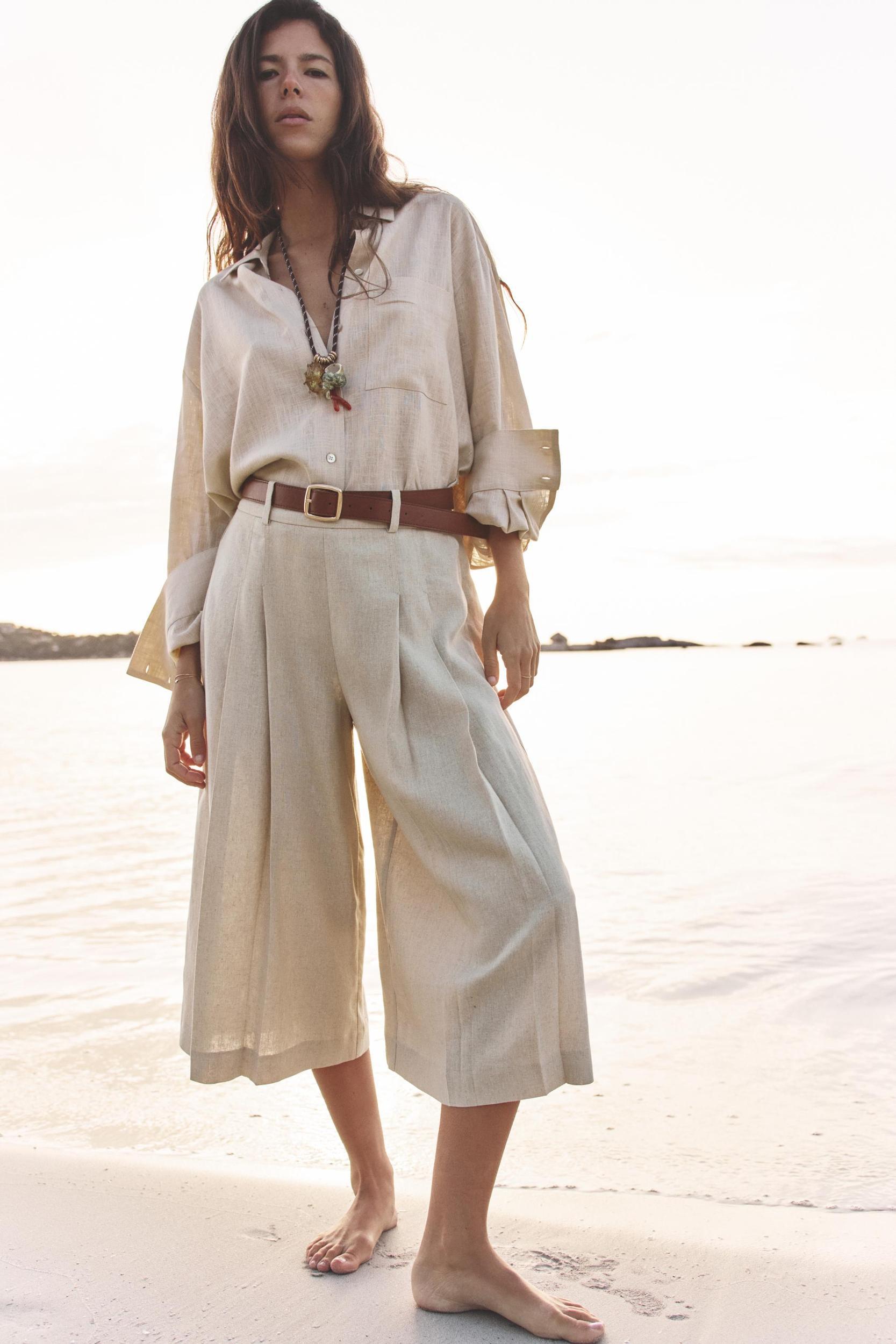 BELTED LINEN LONG SHORTS Product Image