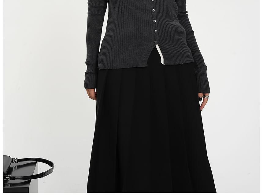 V-Neck Long Sleeve Ribbed Knitted Cropped Cardigan Product Image