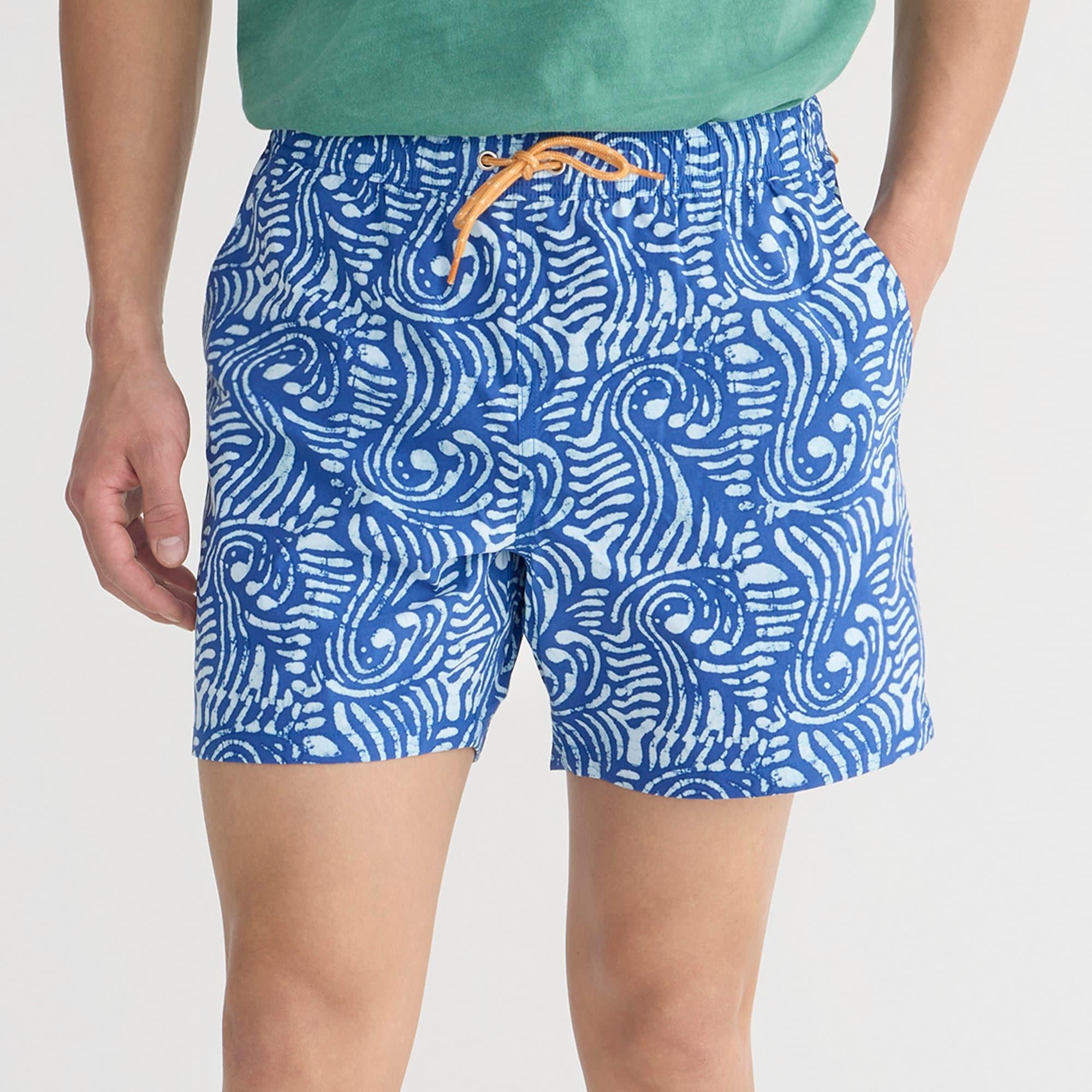 6&apos;&apos; stretch swim trunk in print with ECONYL® nylon Product Image