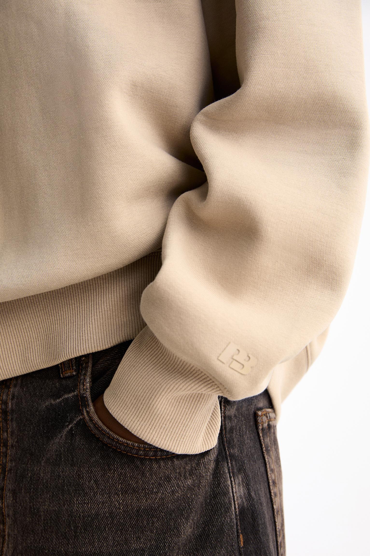 Basic crew neck sweatshirt Product Image