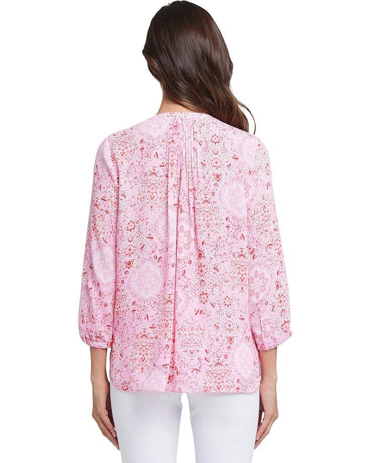 Blouse w/ Pleated Back Product Image