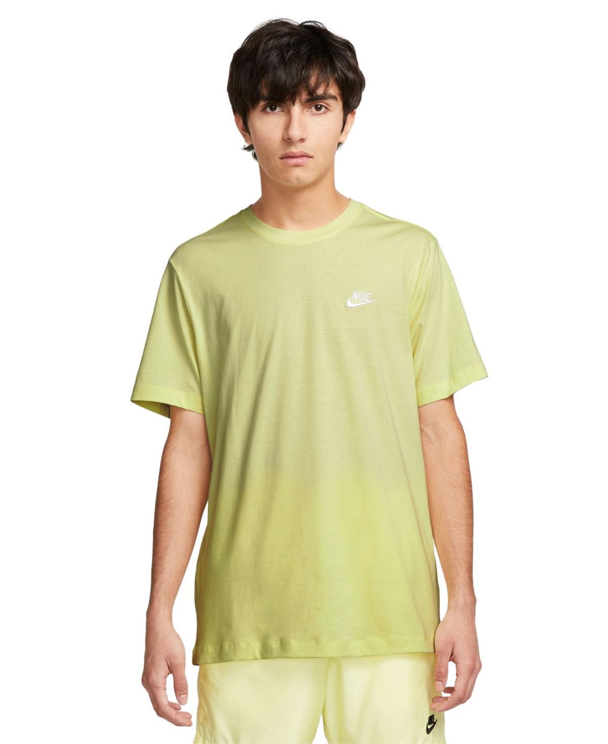 Men's Nike Sportswear Club T-Shirt Product Image