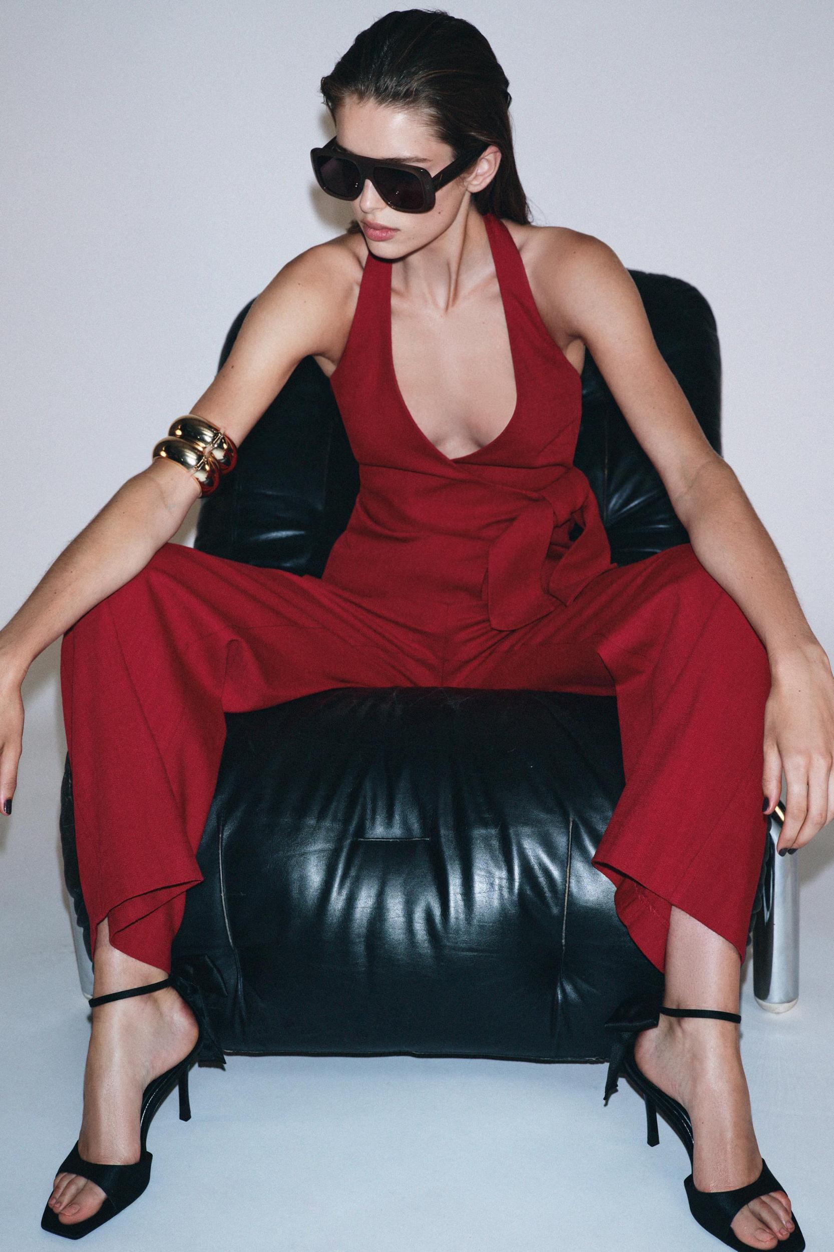 KNOTTED HALTER VEST Product Image