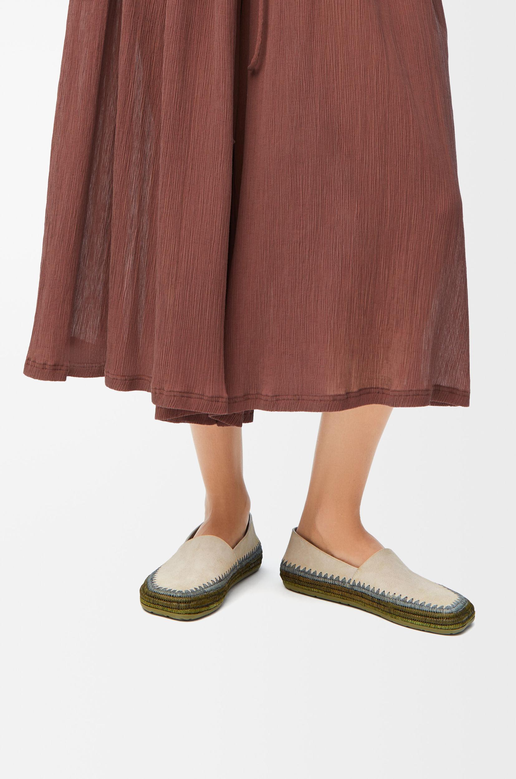 Rio slipper in suede and raffia Product Image